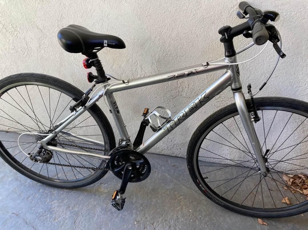 2011 Trek 7.2 FX Silver, gray or bare metal