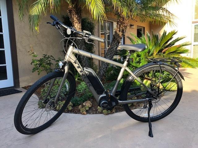 2020 Trek Verve+2 Mens US M SL Silver, gray or bare metal
