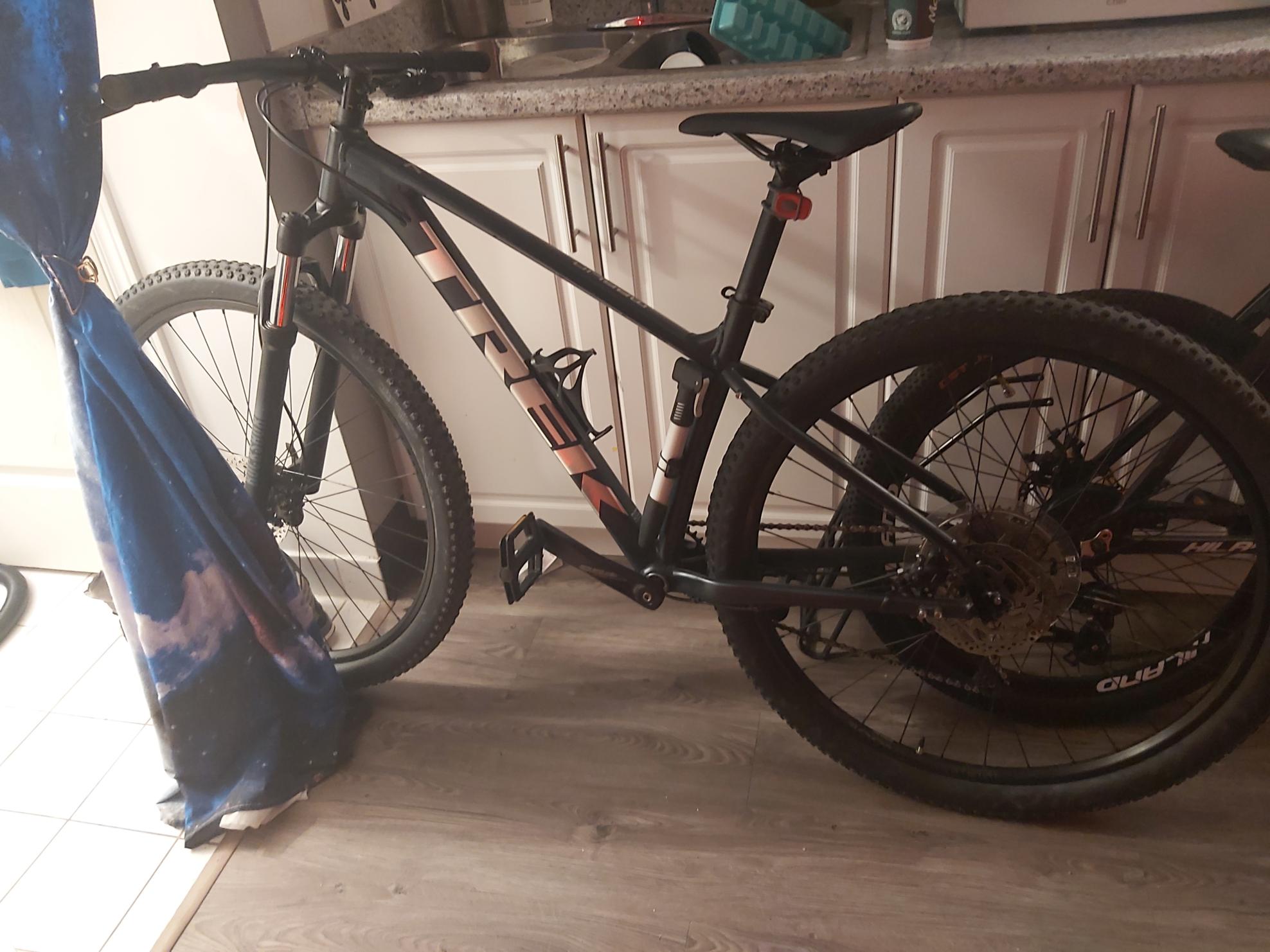 2020 Trek Marlin 7 Blue and Silver, gray or bare metal