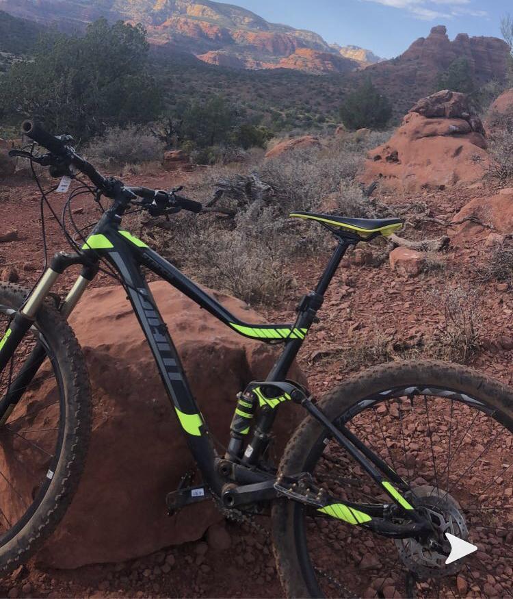 2018 Giant Stance 2 Black and Yellow or Gold