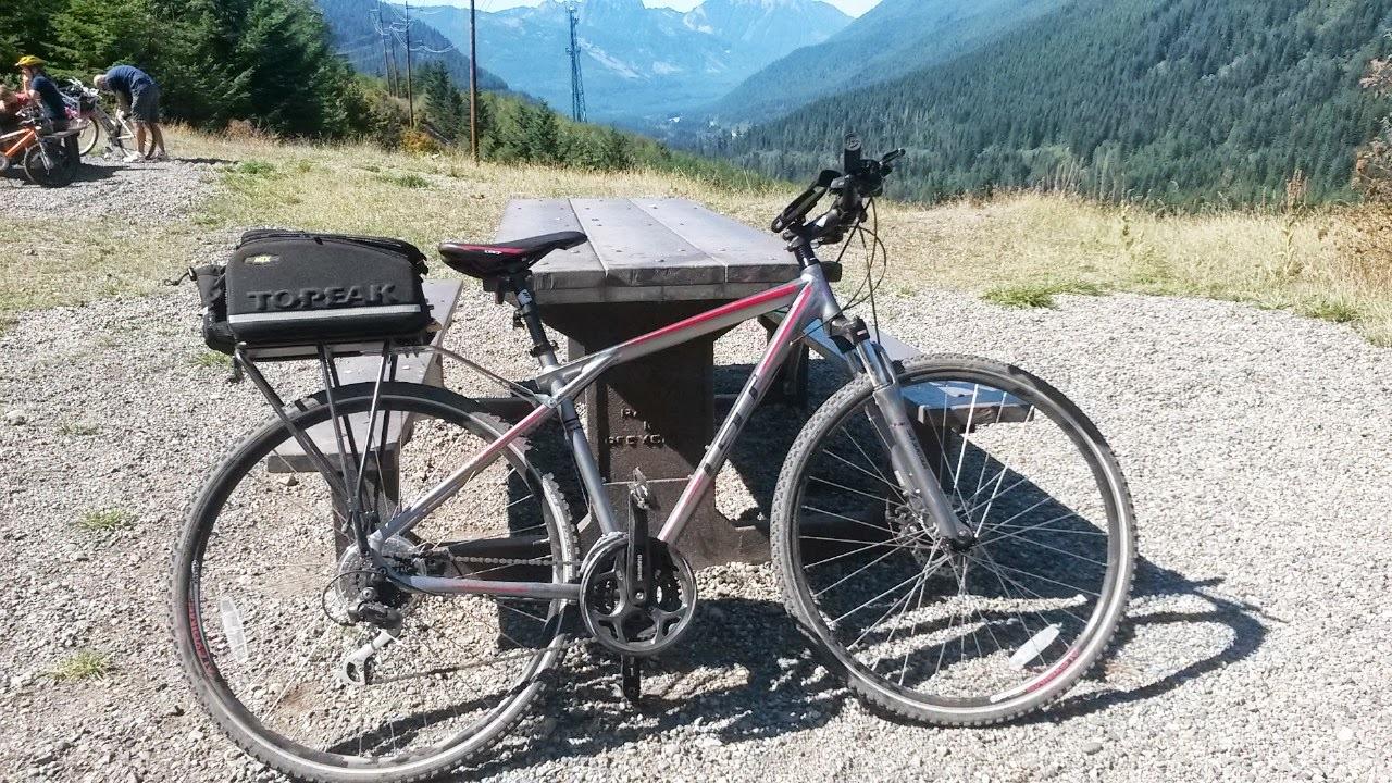 2013 GT Bicycles Transeo 3.0 Silver or Gray and Red