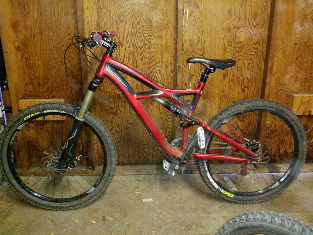 2011 Specialized Enduro Expert  Black