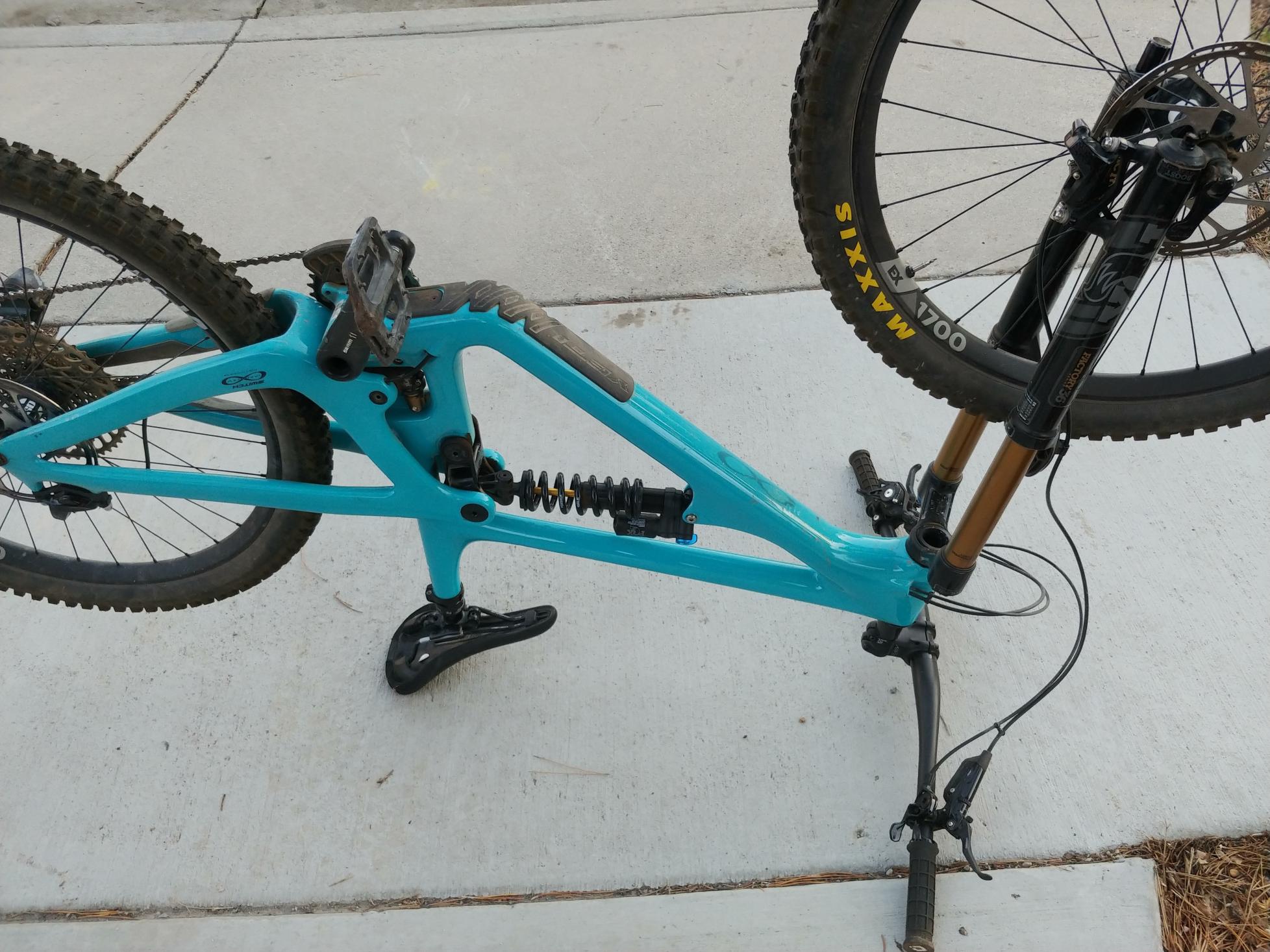 2021 Yeti SB165 Blue