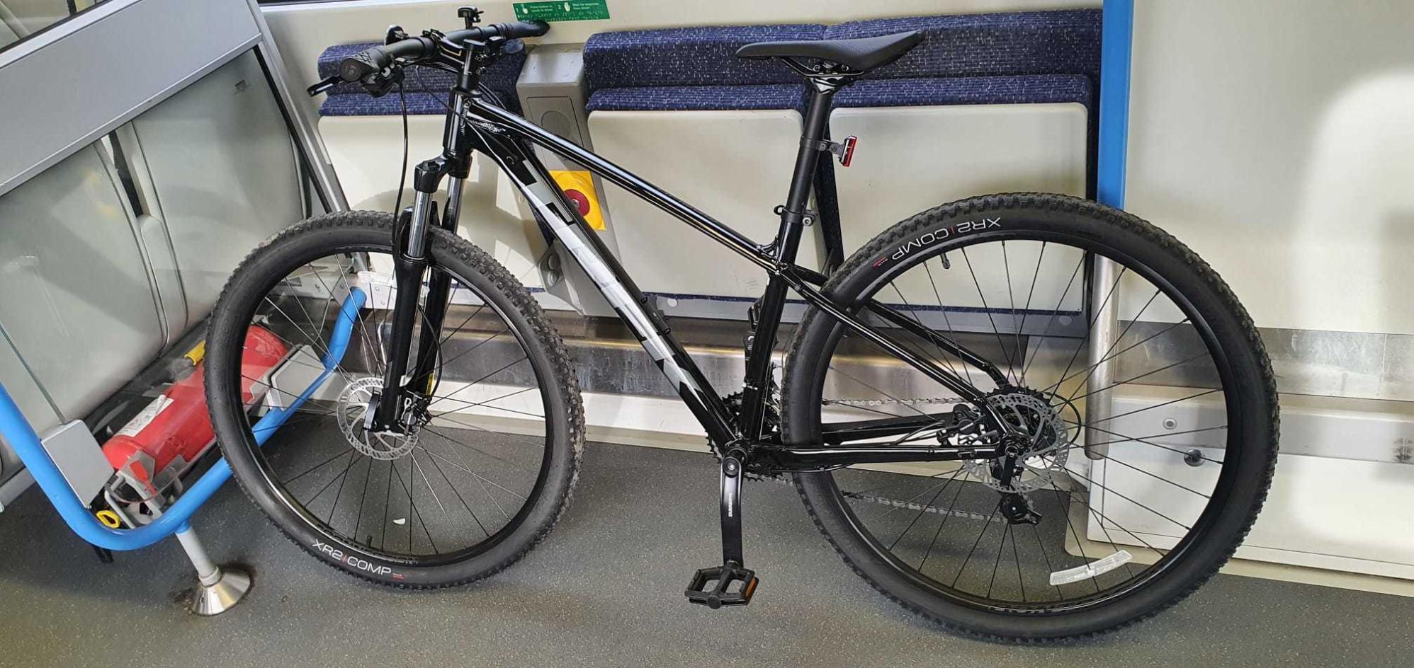 2021 Trek SR Suntour XCE 28 Black