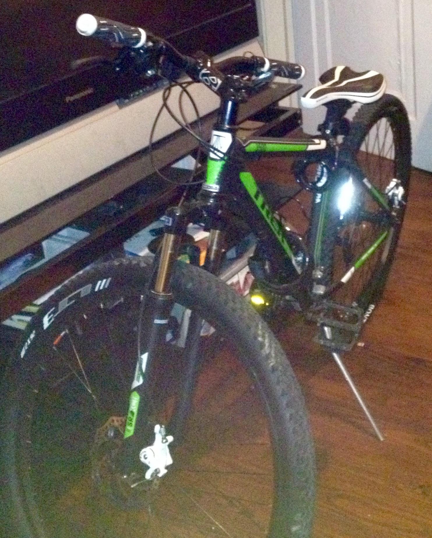 2012 Trek 3500 Disc Black and Green