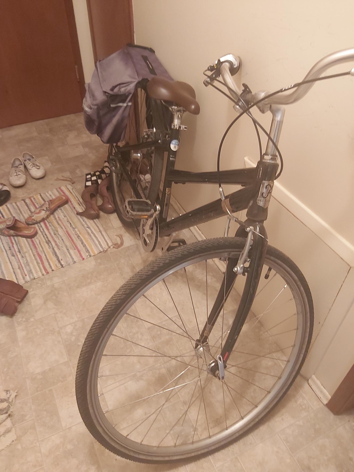 2018 Felt Cafe 7 Womens Black and Yellow or Gold