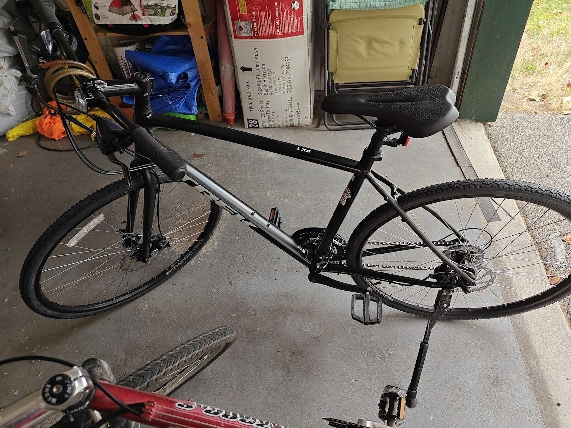 2024 Trek FX1 Disc Black