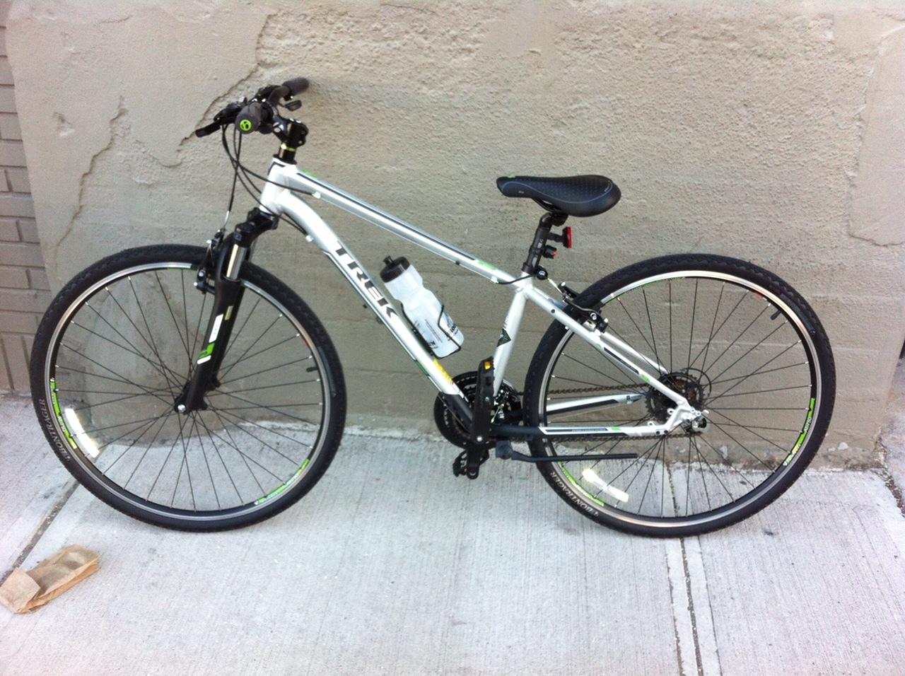 2013 Trek hybrid Silver or Gray