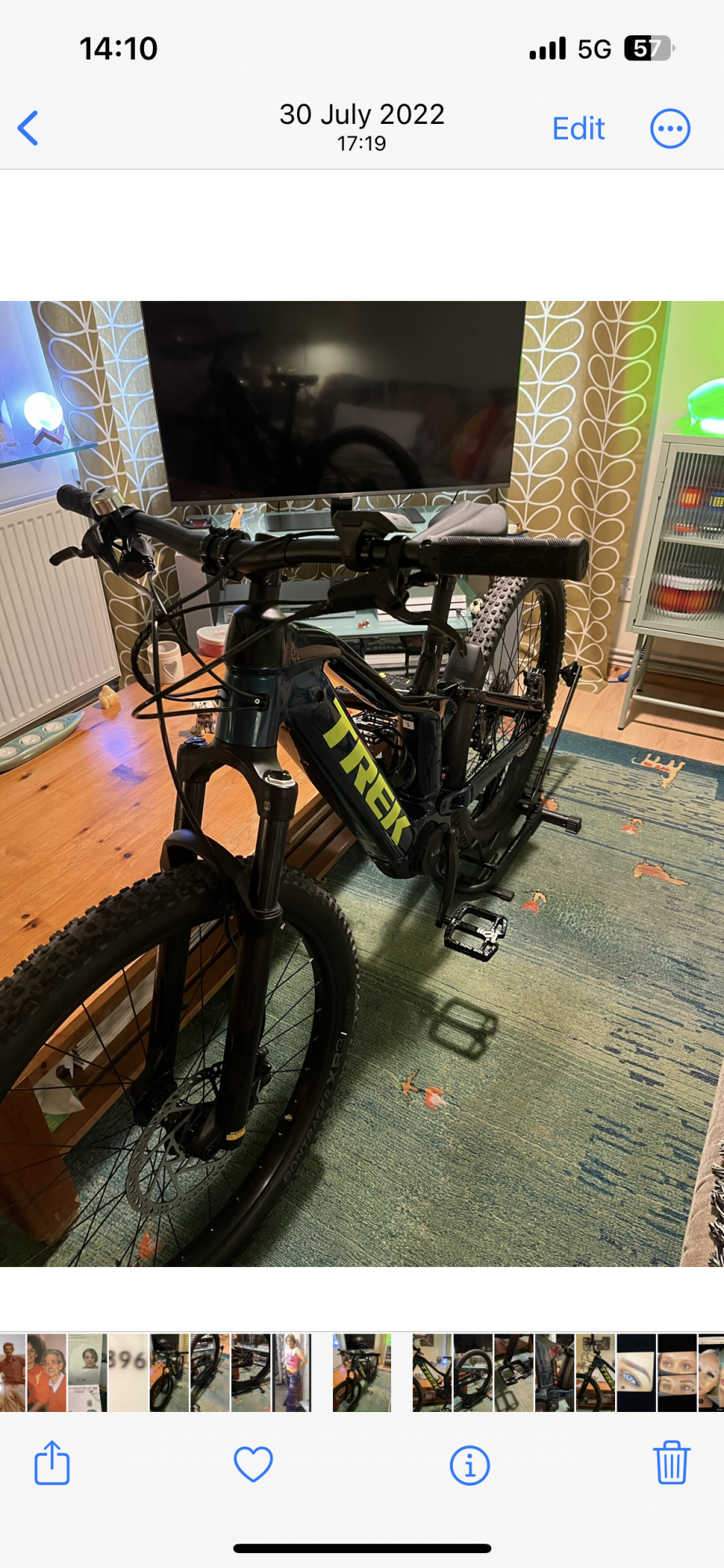 2022 Trek Powerfly 4 625 FS. Size small. Teal, Black, and Teal