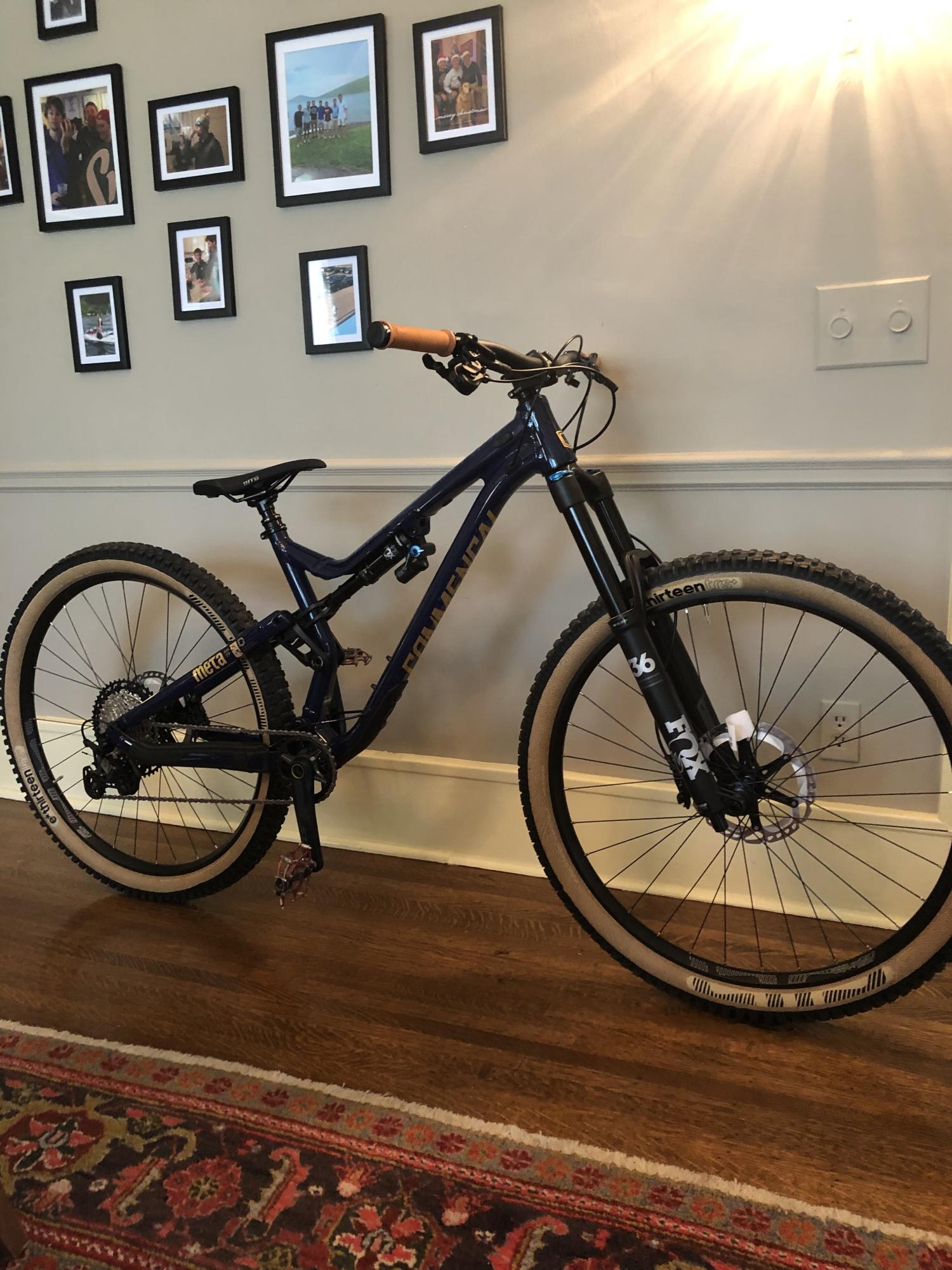 2020 Commencal Bikes Metal Blue