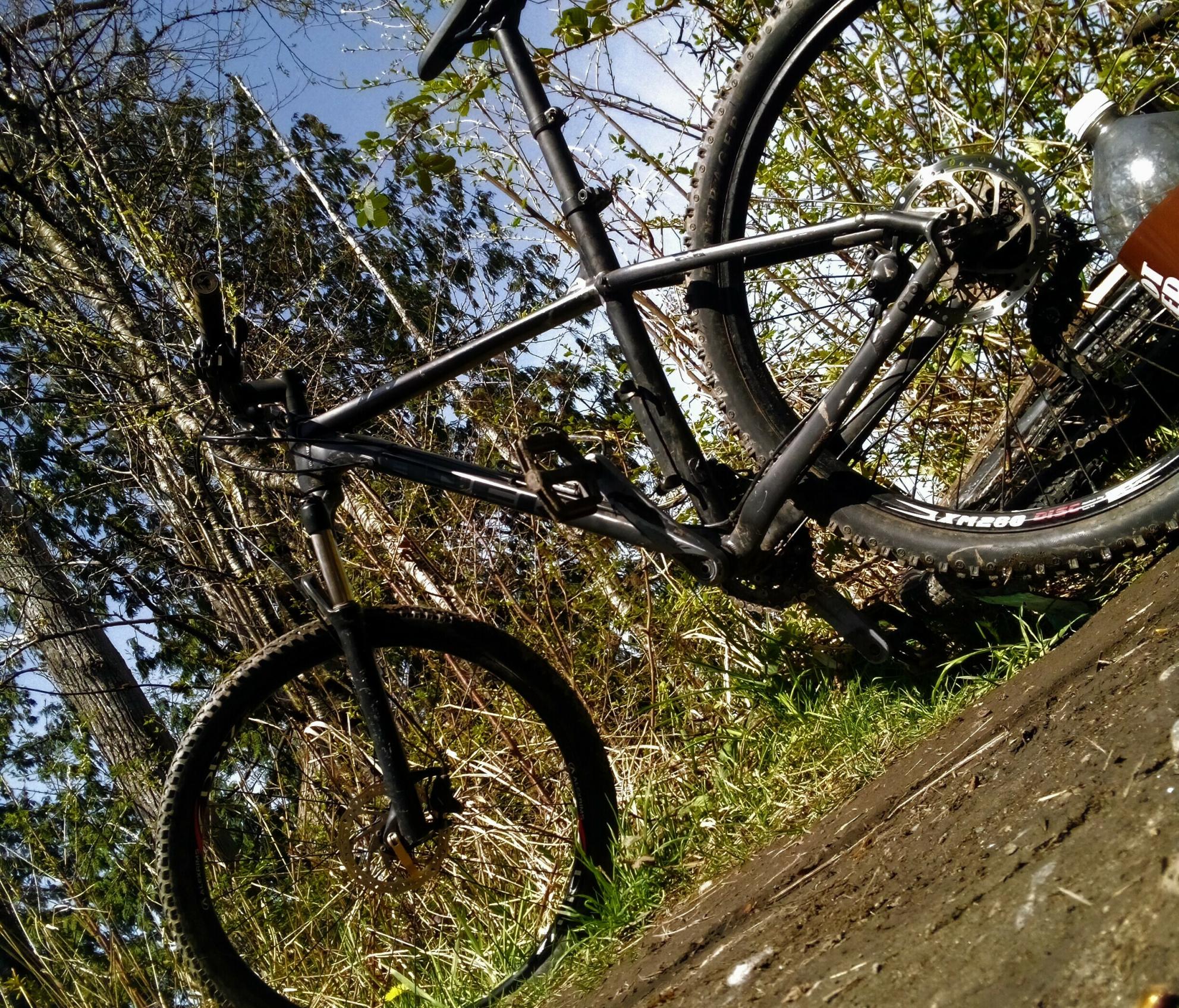 2016 Trek X-Caliber 7 Silver, gray or bare metal and Black