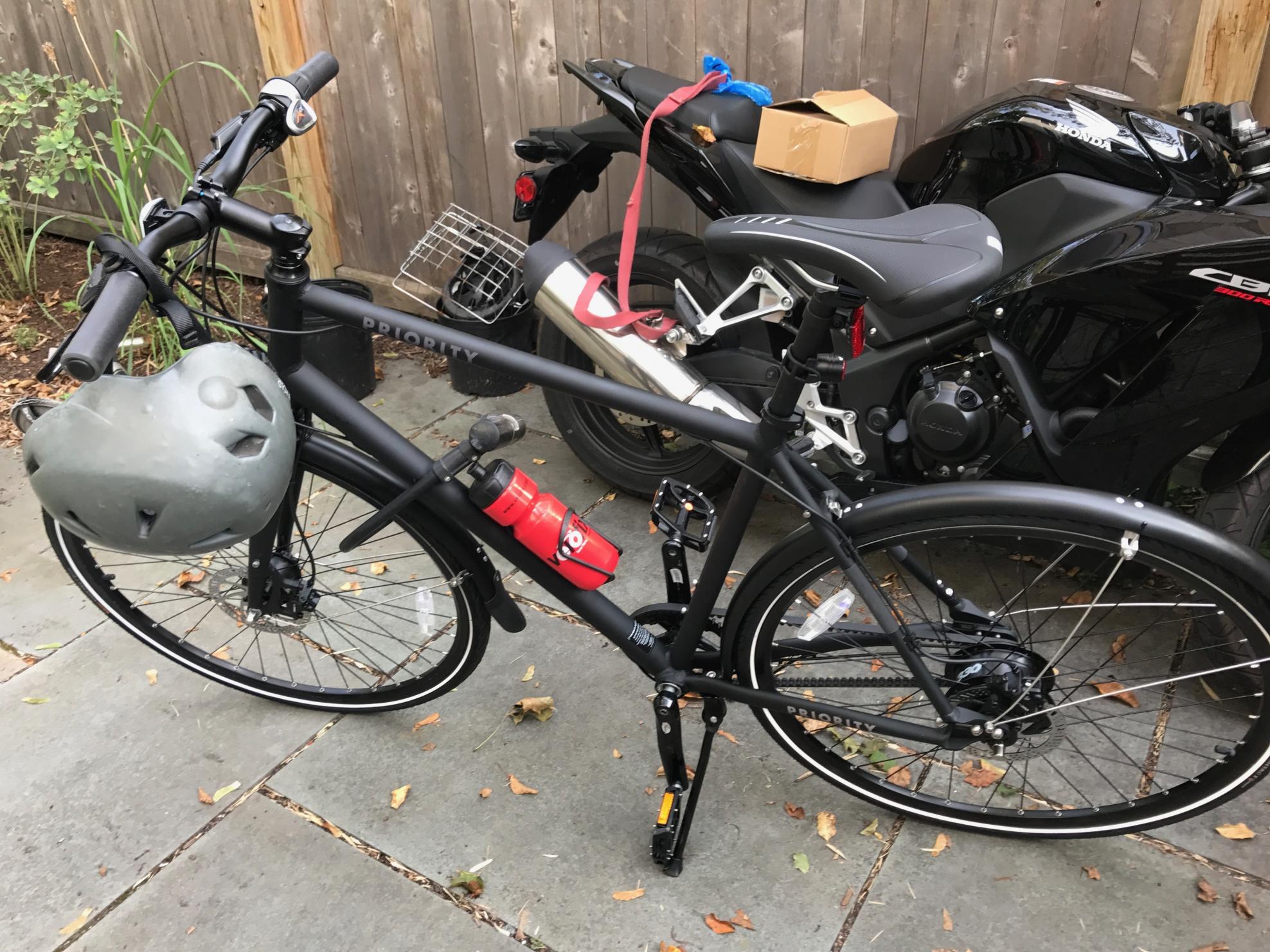 2017 Priority Bicycles Continuum Onyx Black