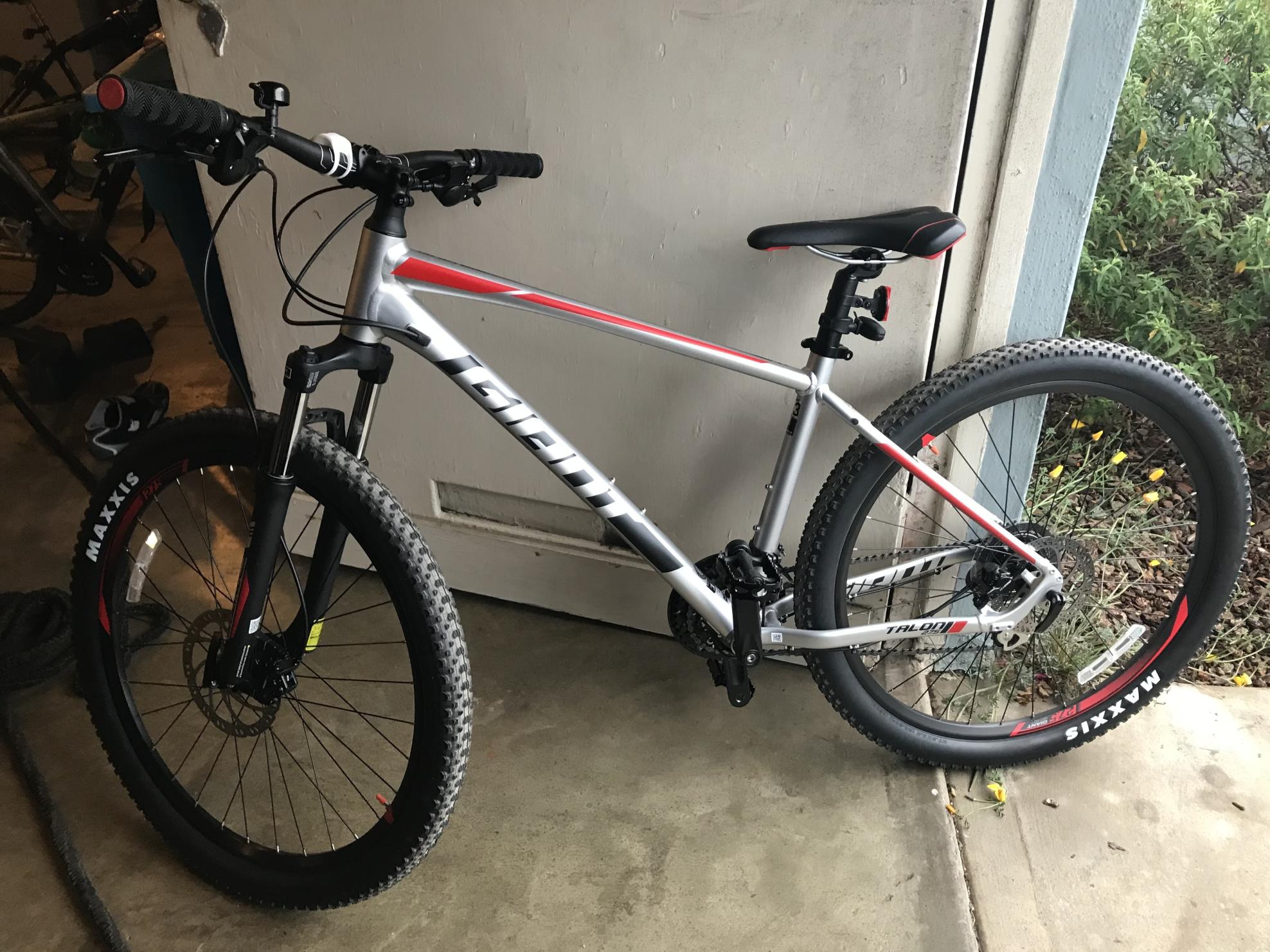 2018 Giant Talon 3 Silver, gray or bare metal