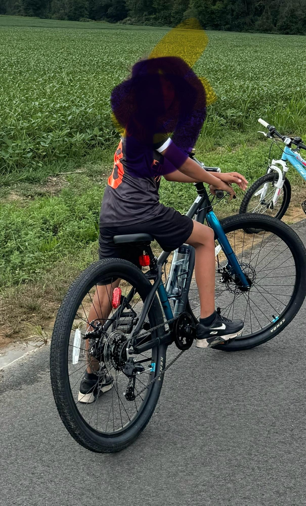 2024 Kenda Black