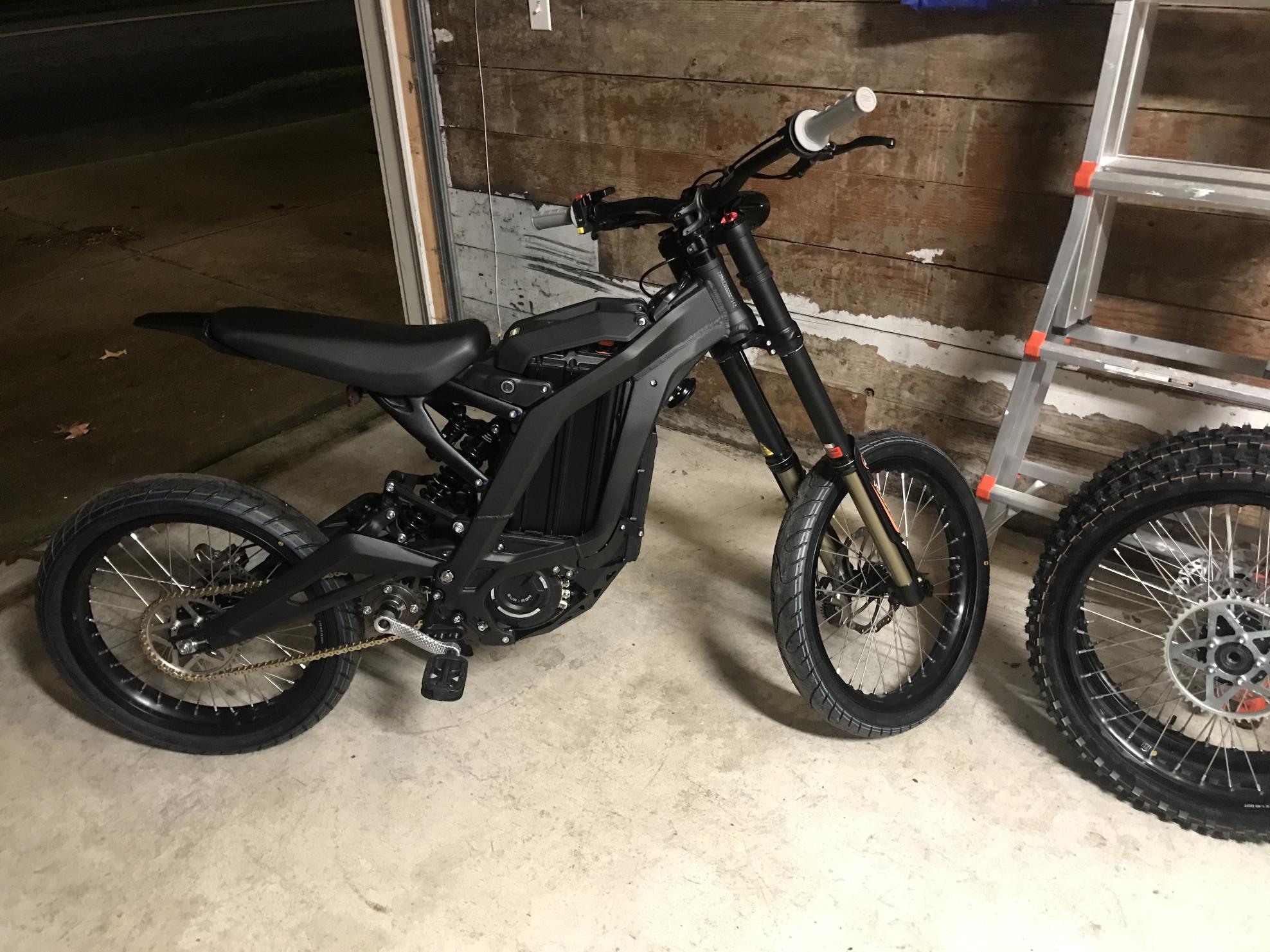 2020 Surron Light Bee X (Black Edition) Black