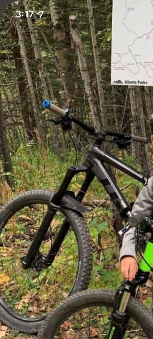 2017 Trek Remedy 7 Black