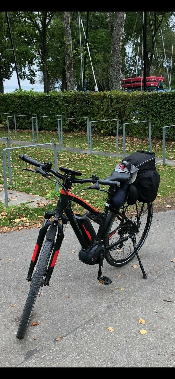 2017 HERCULES // Fahrräder & E-Bikes Trapez Rh 44 Black