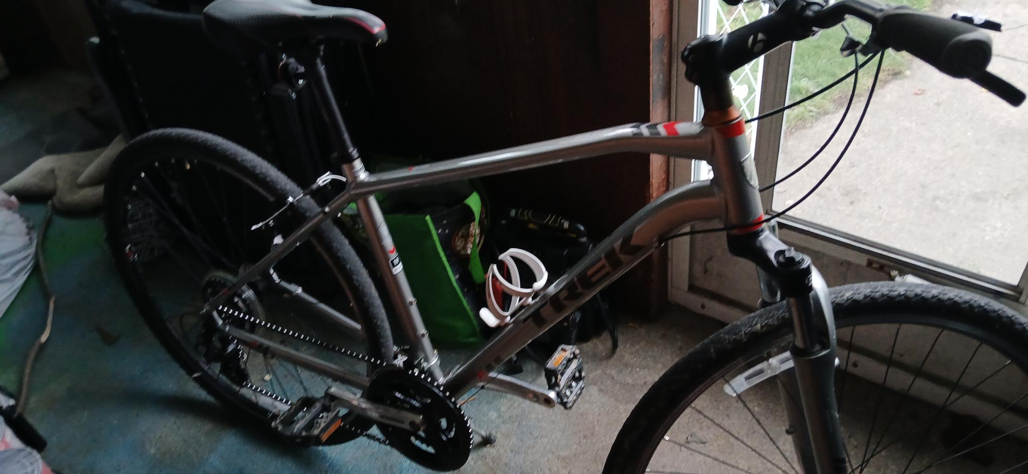 2016 Trek 8.2 duo ds titanium ds alpha gold alu... Silver, gray or bare metal