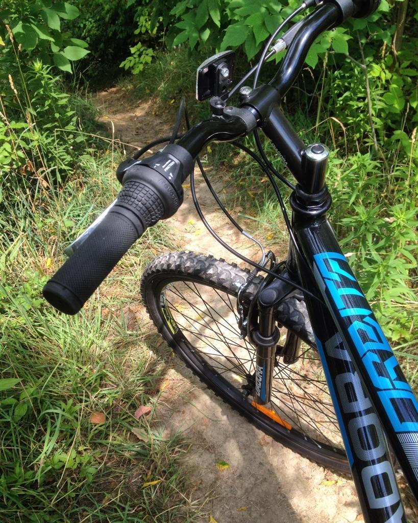 2016 Diadora Orbita Black and Blue