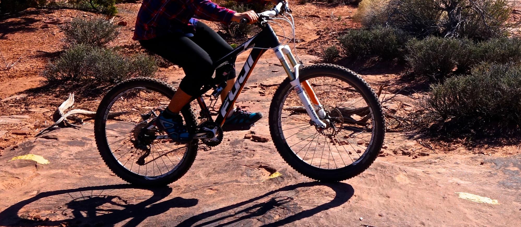 2014 Fuji Black, Orange, and White