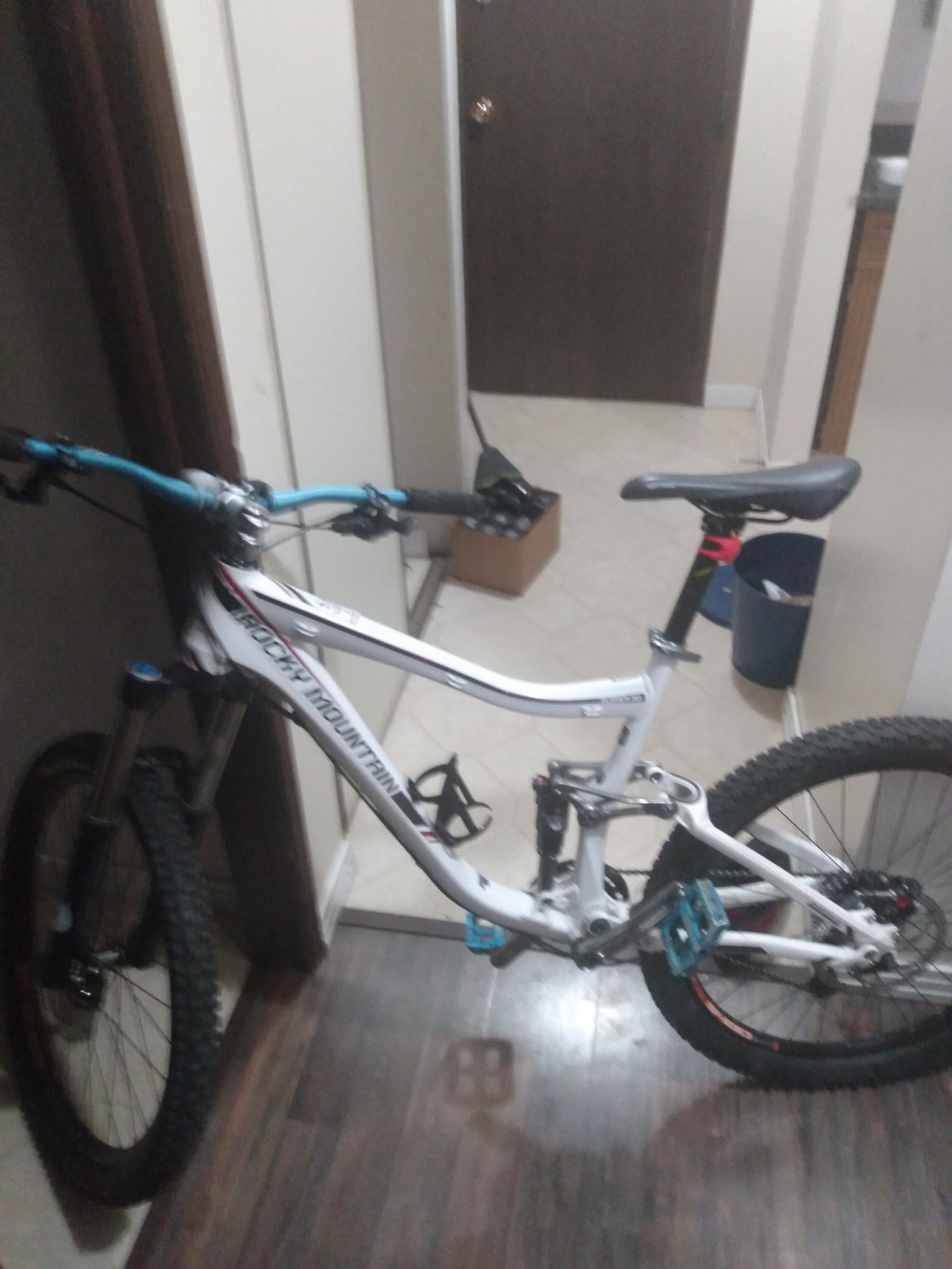 2013 Rocky Mountain Bicycles Slayer 50 White