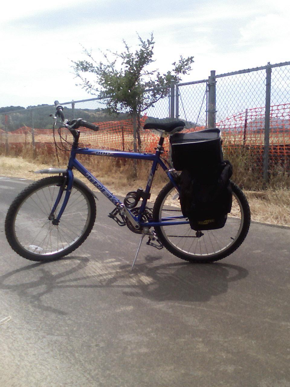 2001 Trek 800  Blue