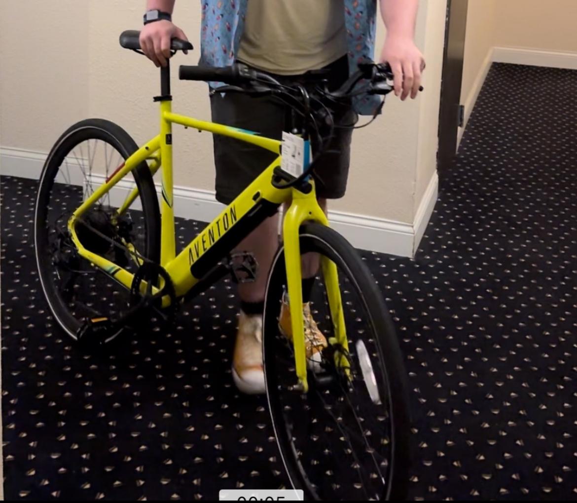 2022 Aventón Av Soltera 7 Yellow or Gold