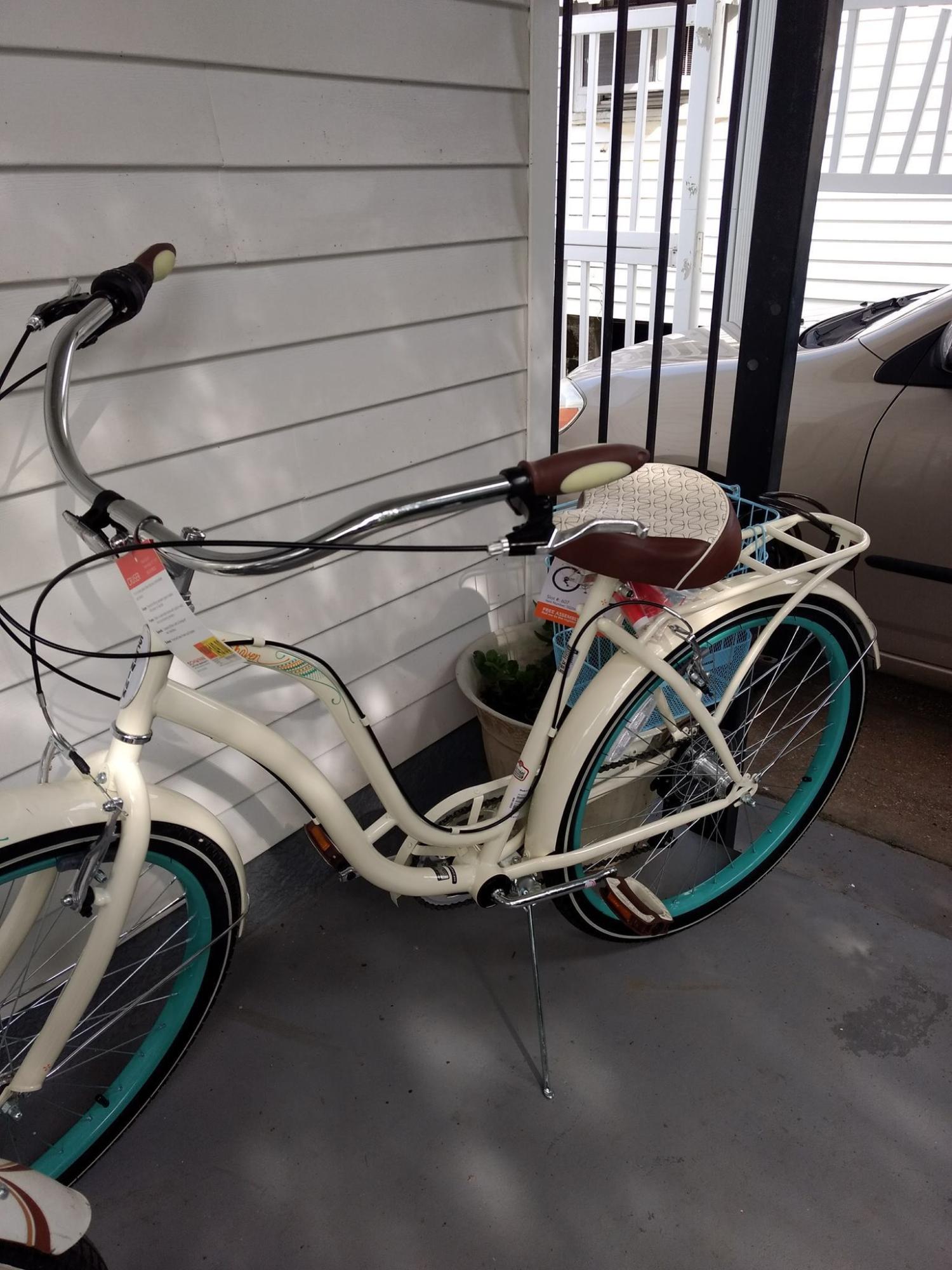 2017 Schwinn Fairhaven White