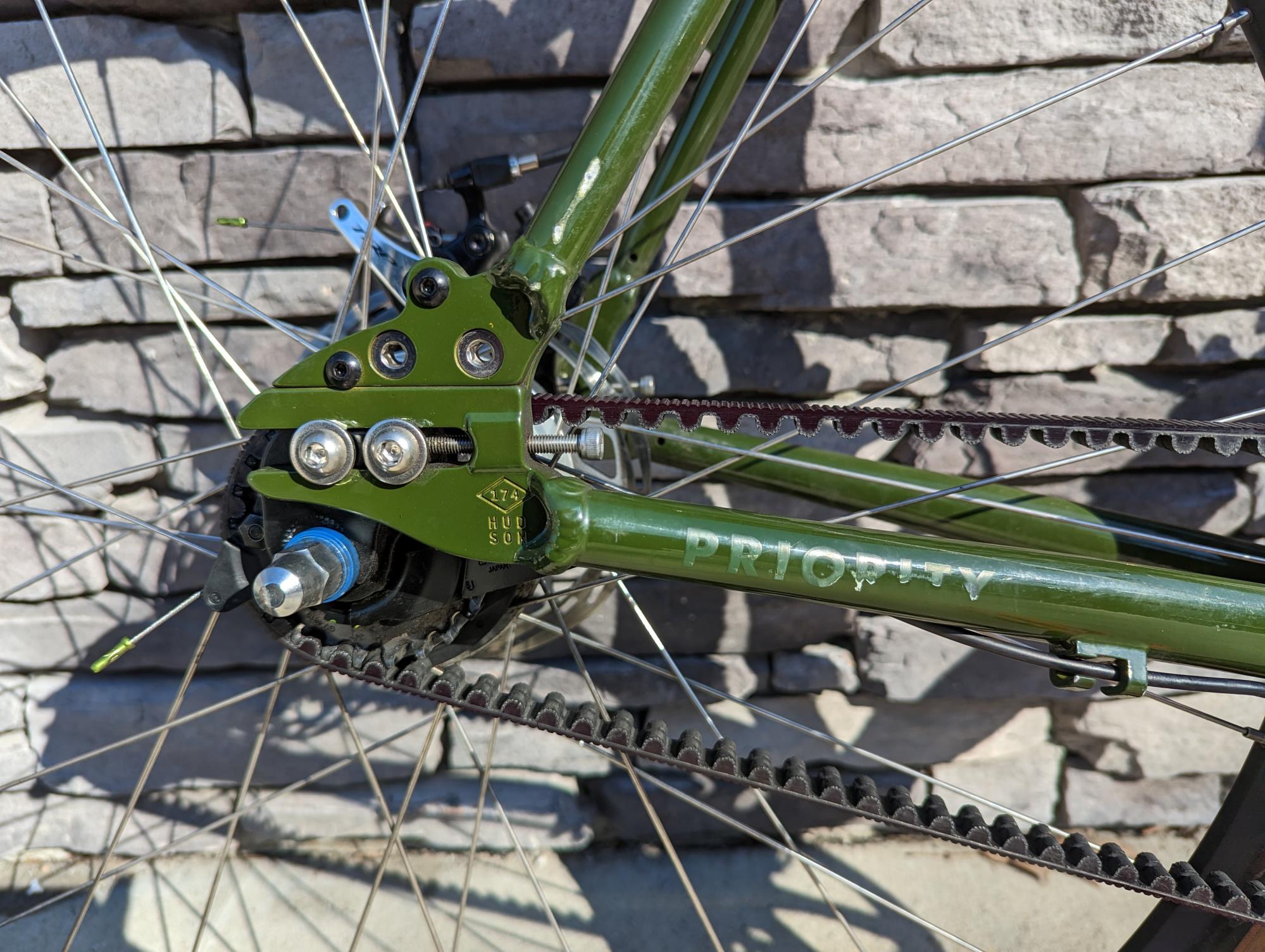 2021 Priority Bicycles Apollo Green