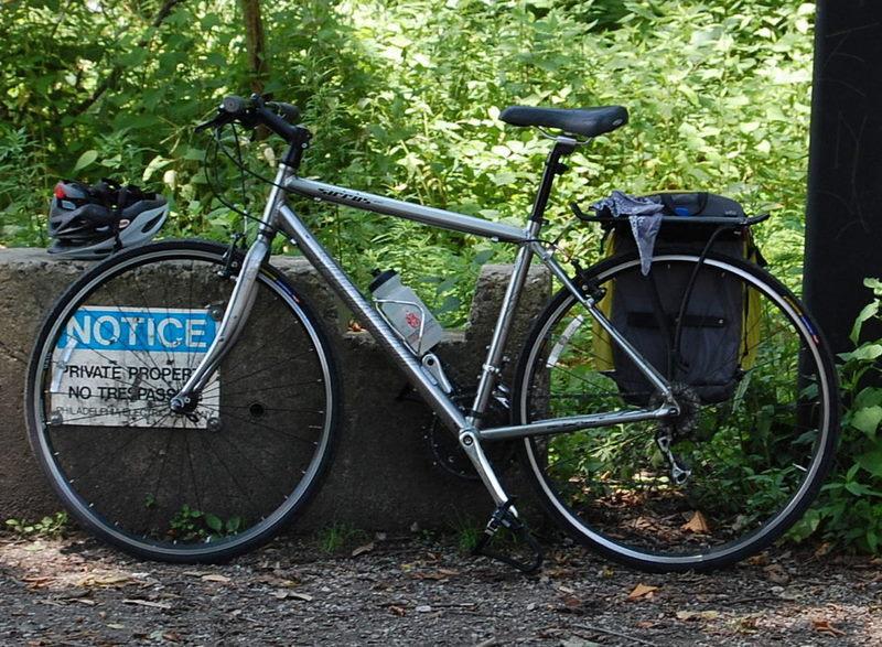2005 Specialized Sirrus Sport  Black