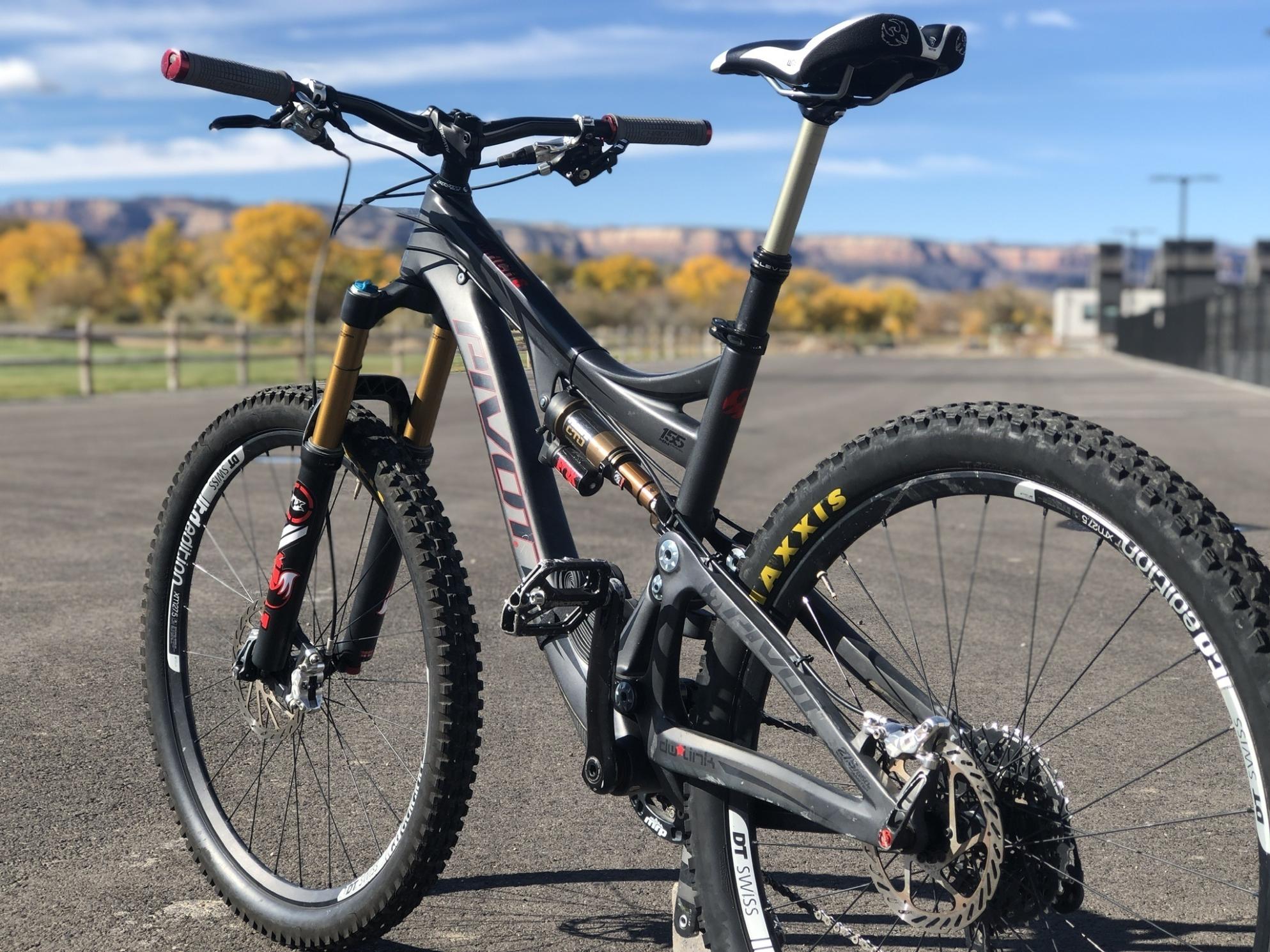 2014 Pivot Mach 6 Black