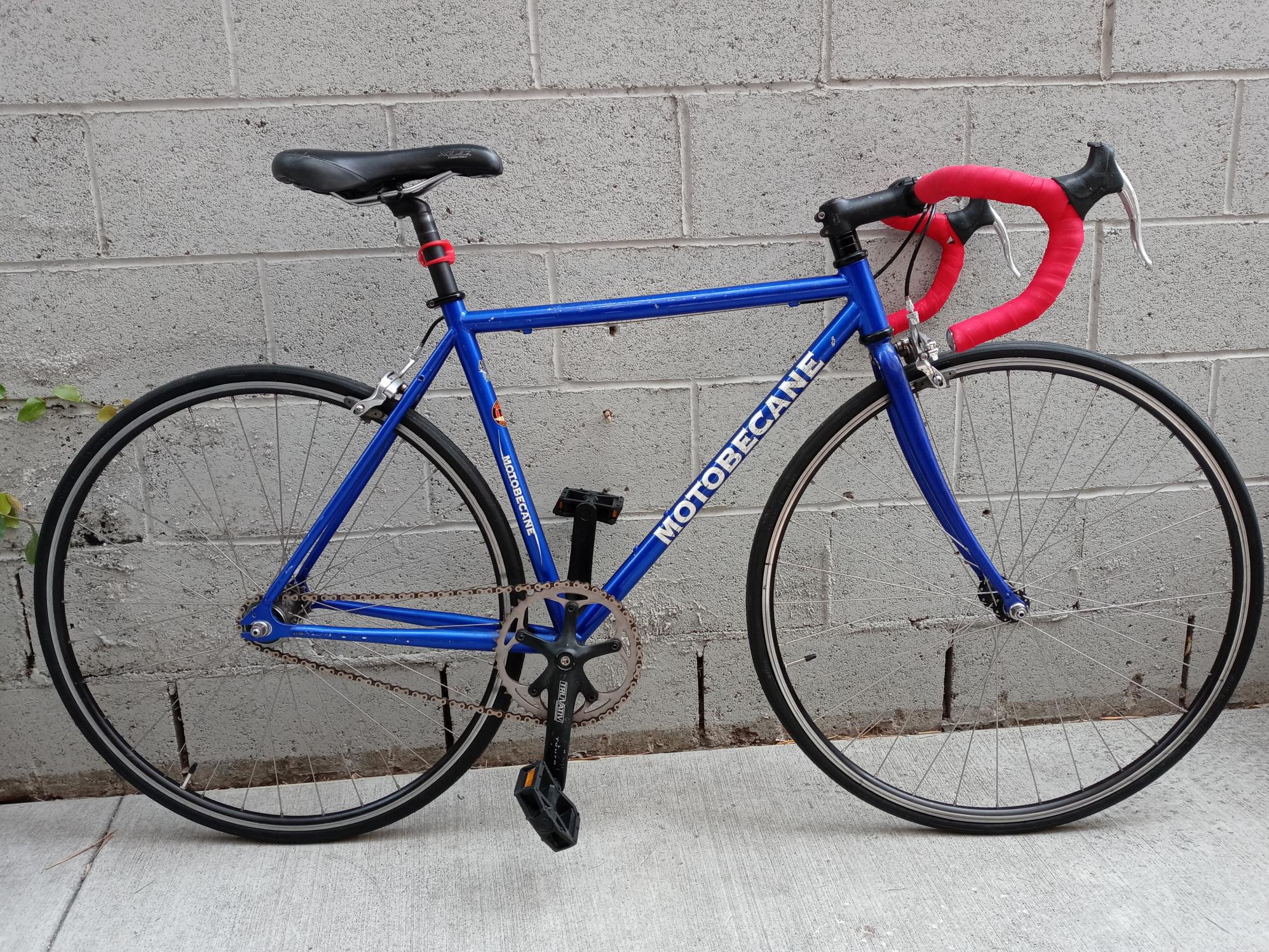 2017 Motobecane Messenger Track...............,... Blue and Red