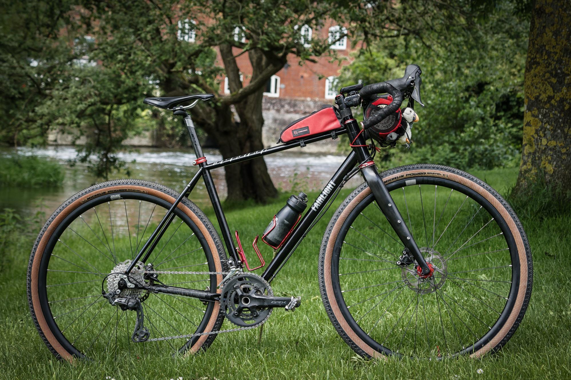 2022 Fairlight Secan Black