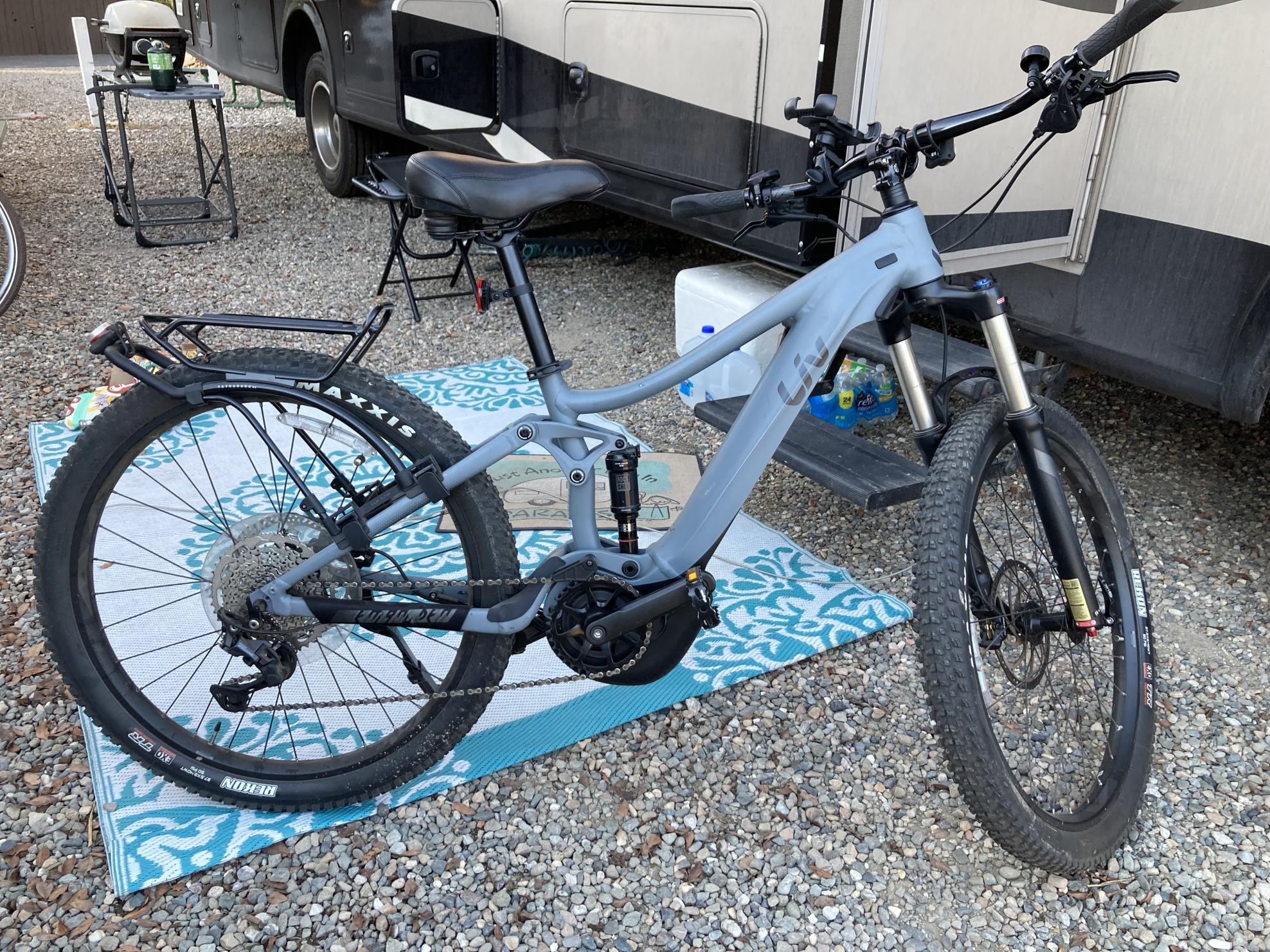 2021 Giant Embolden E+2 Blue