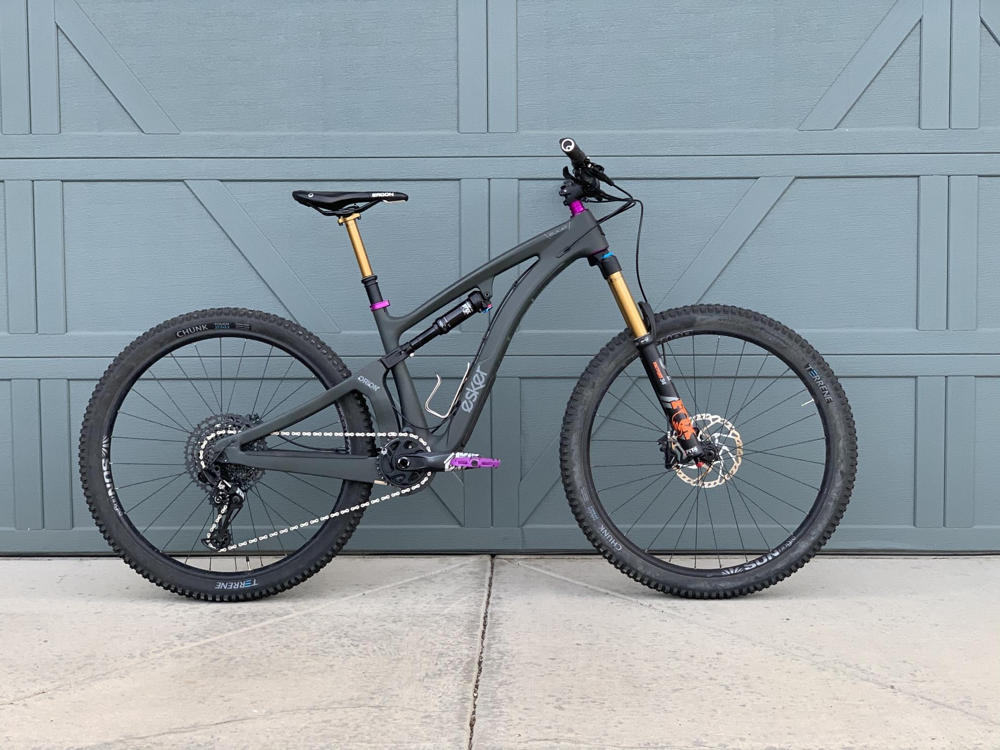 2019 Esker Elkat Silver, gray or bare metal and Purple