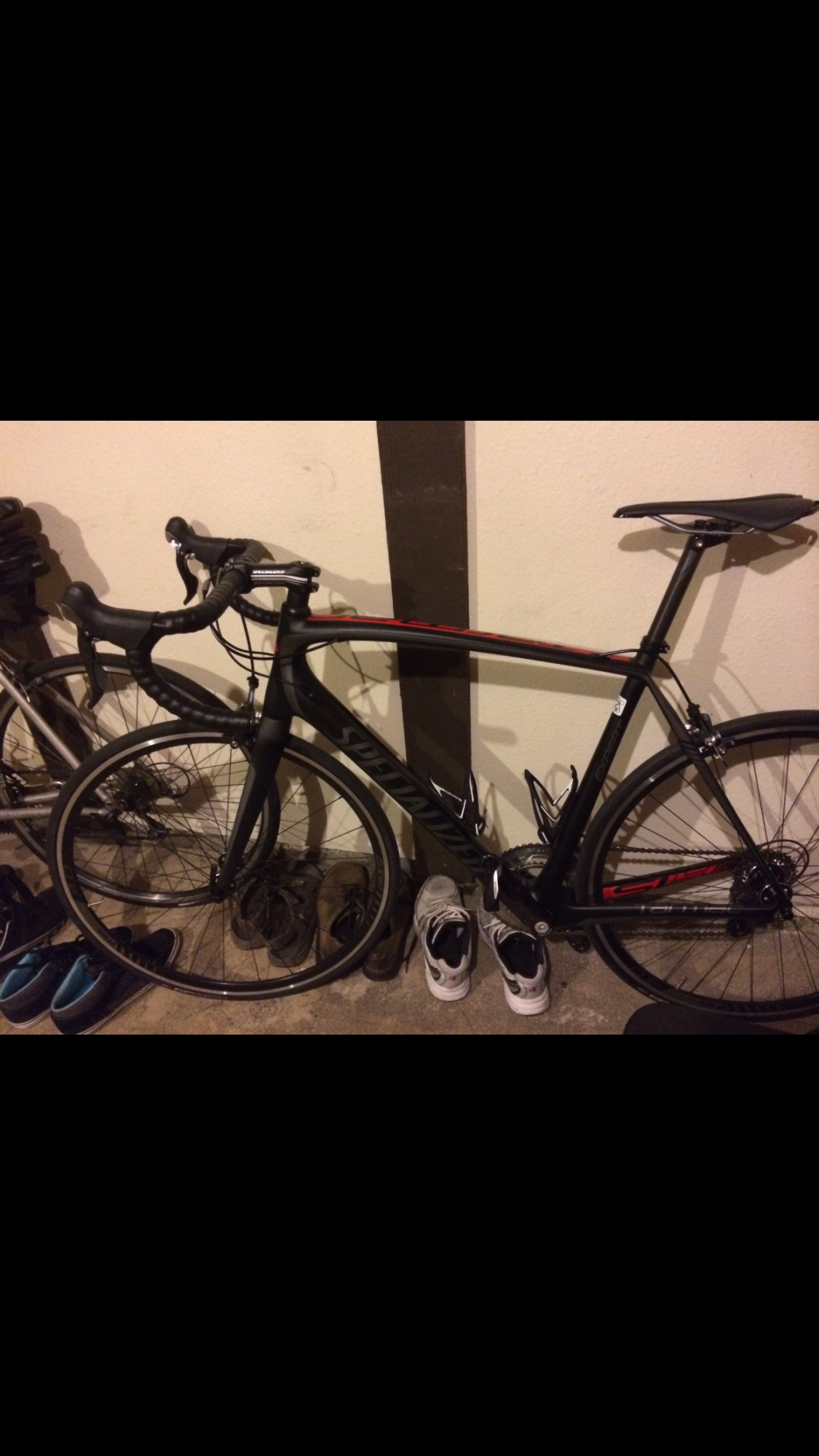 2013 Specialized Tarmac SL4 Expert Mid-Compact Black and Red