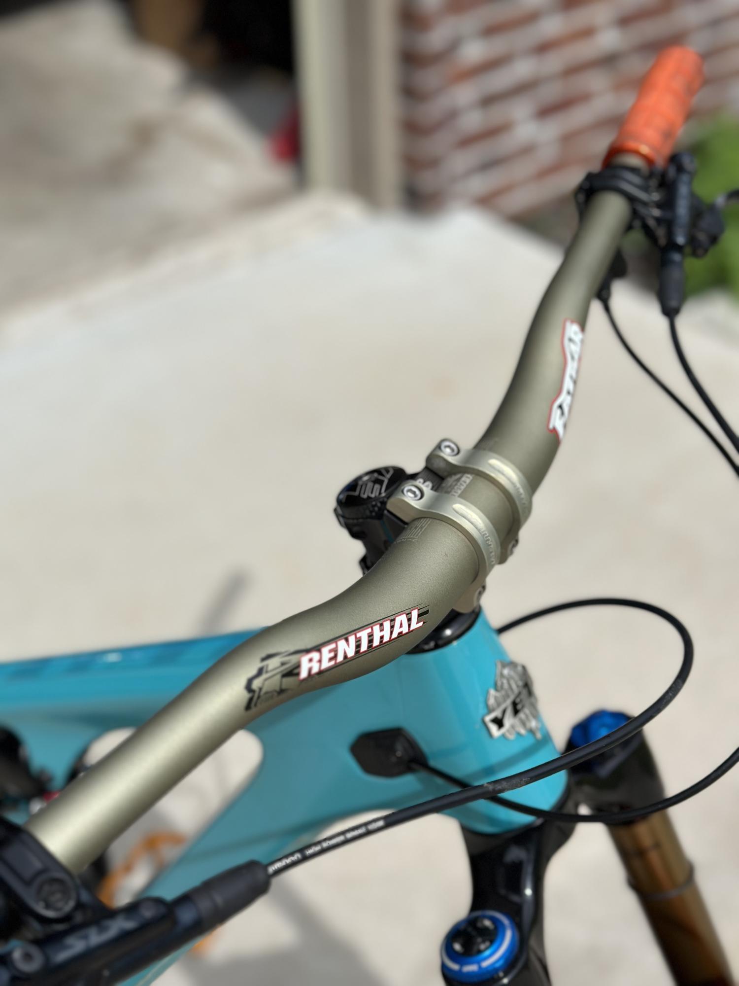 2023 Yeti Sb140 lr Blue