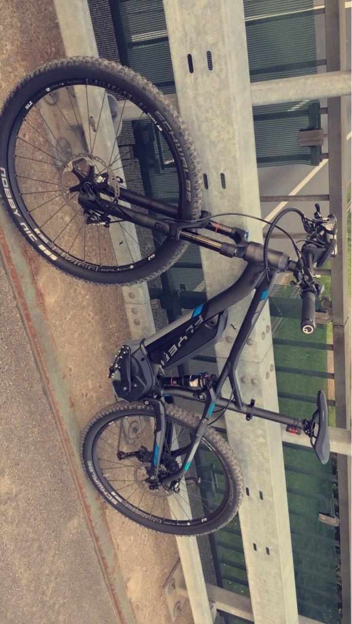 2016 Radio Flyer Uproc3 Black and Blue