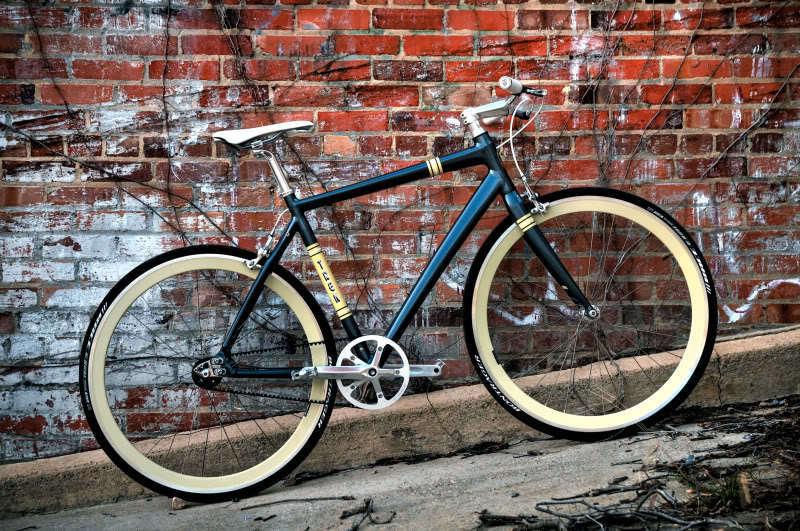 2011 Trek District  Blue