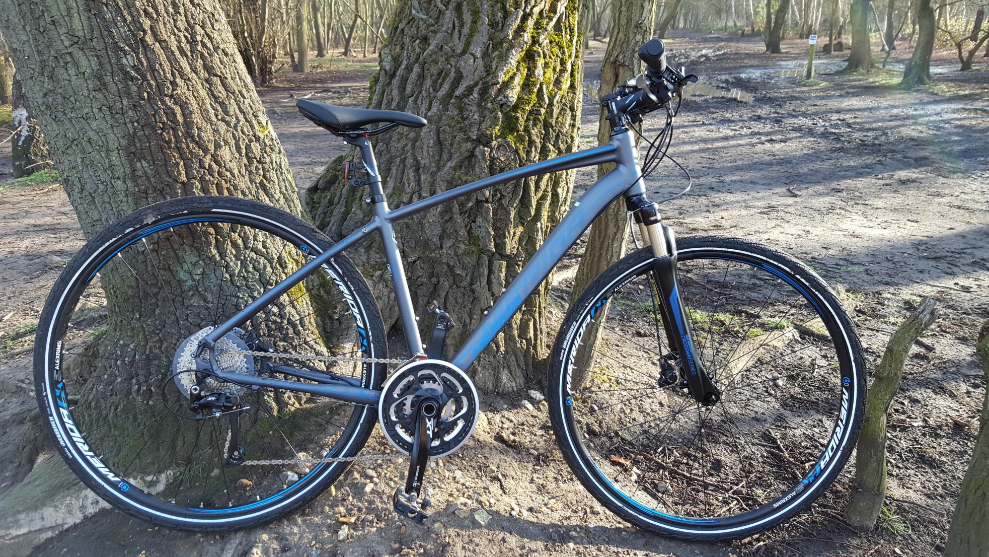 2016 Merida Bikes XT Edition Silver or Gray and Blue