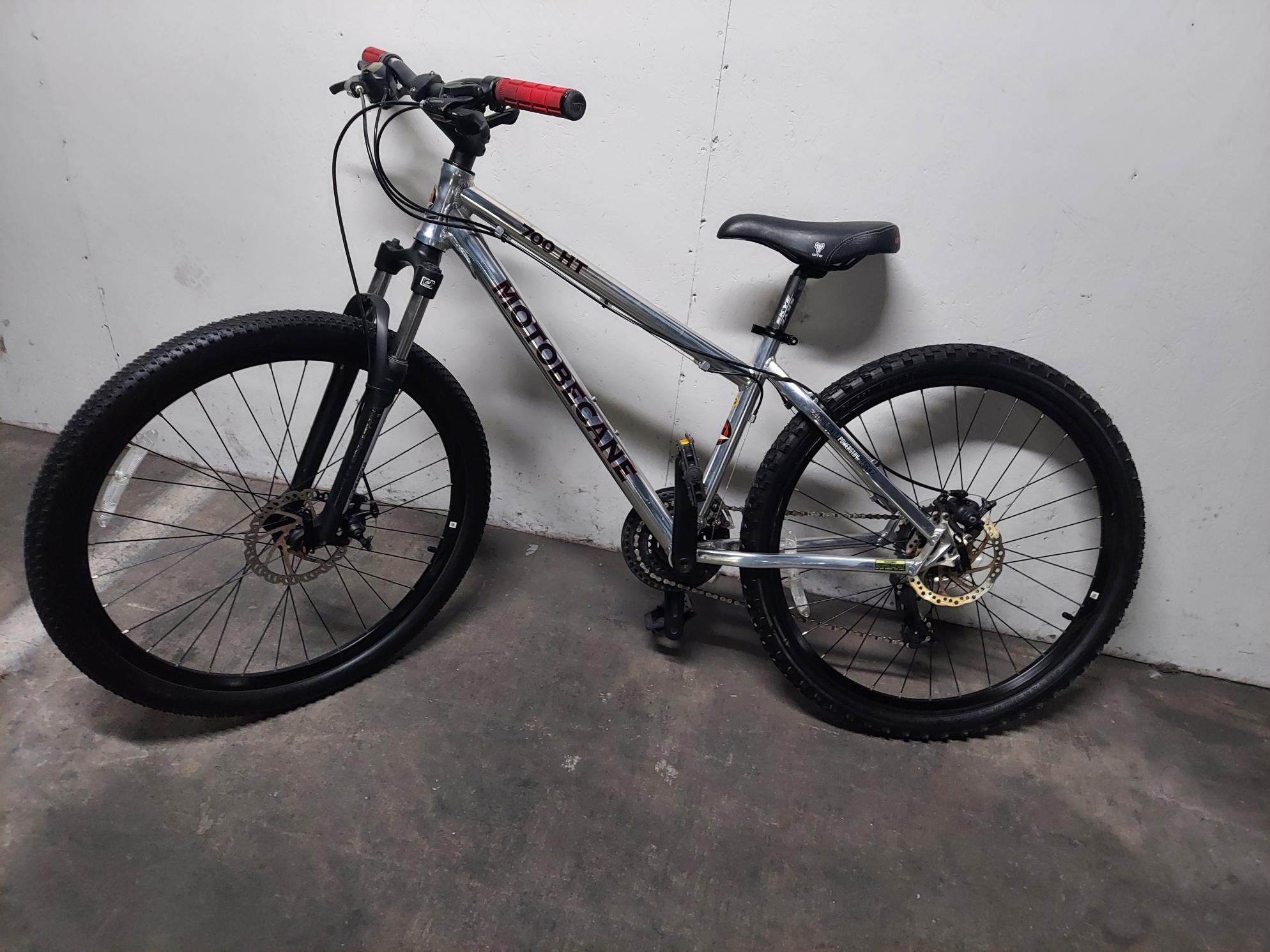 Motobecane 700 HT Silver, gray or bare metal