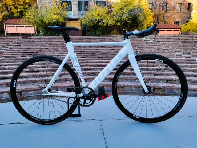 2019 Aventón Mataro White