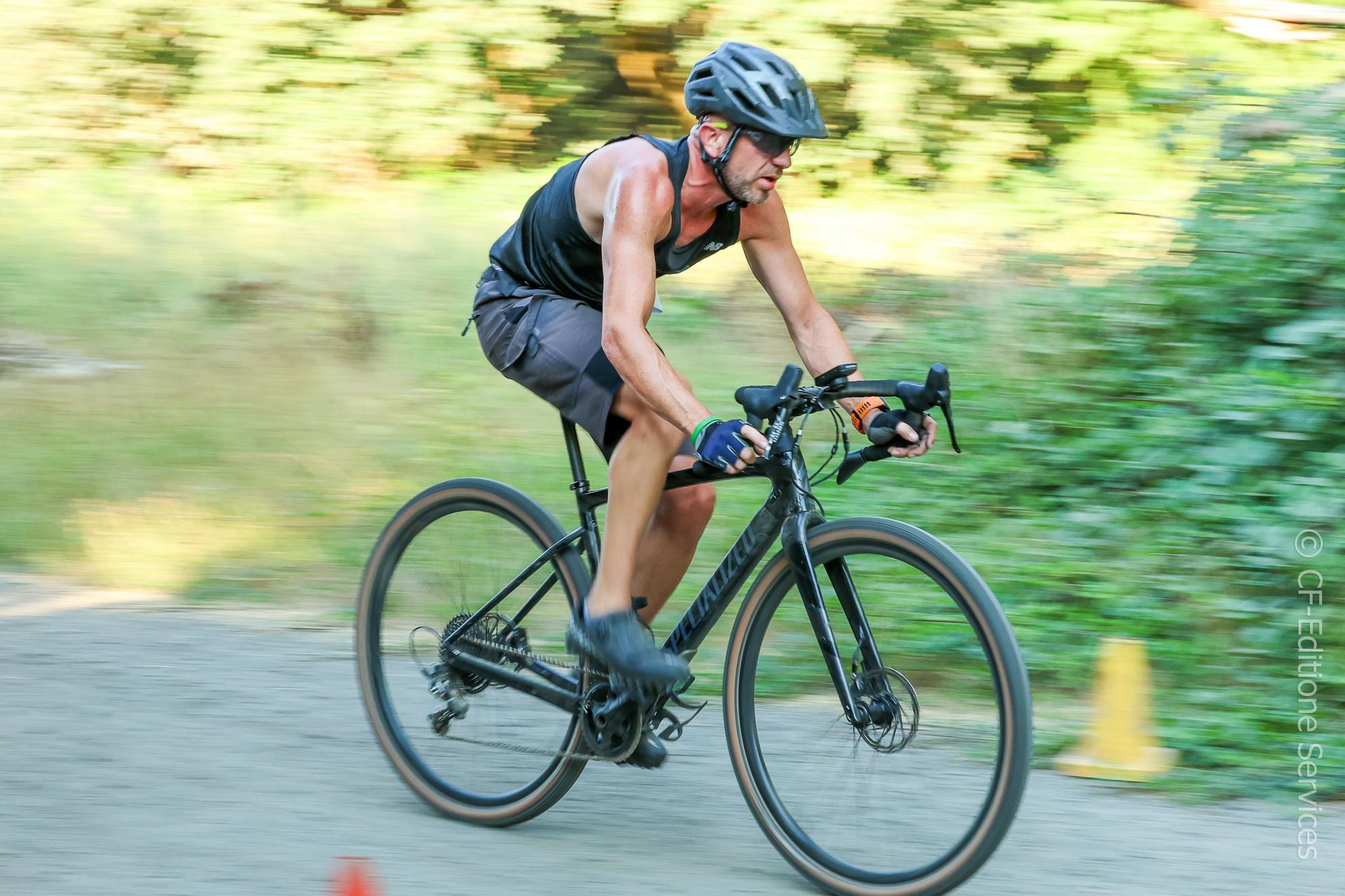 2022 Specialized 22 Diverge Sport Carbon Black