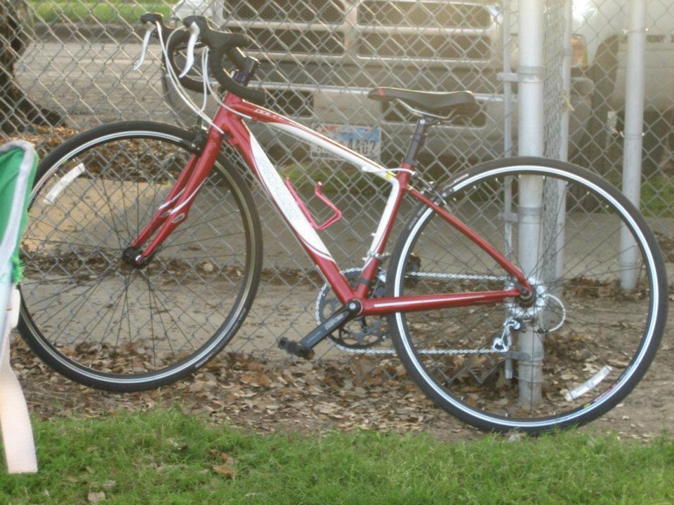 2010 Specialized Dolce Sport Compact Red