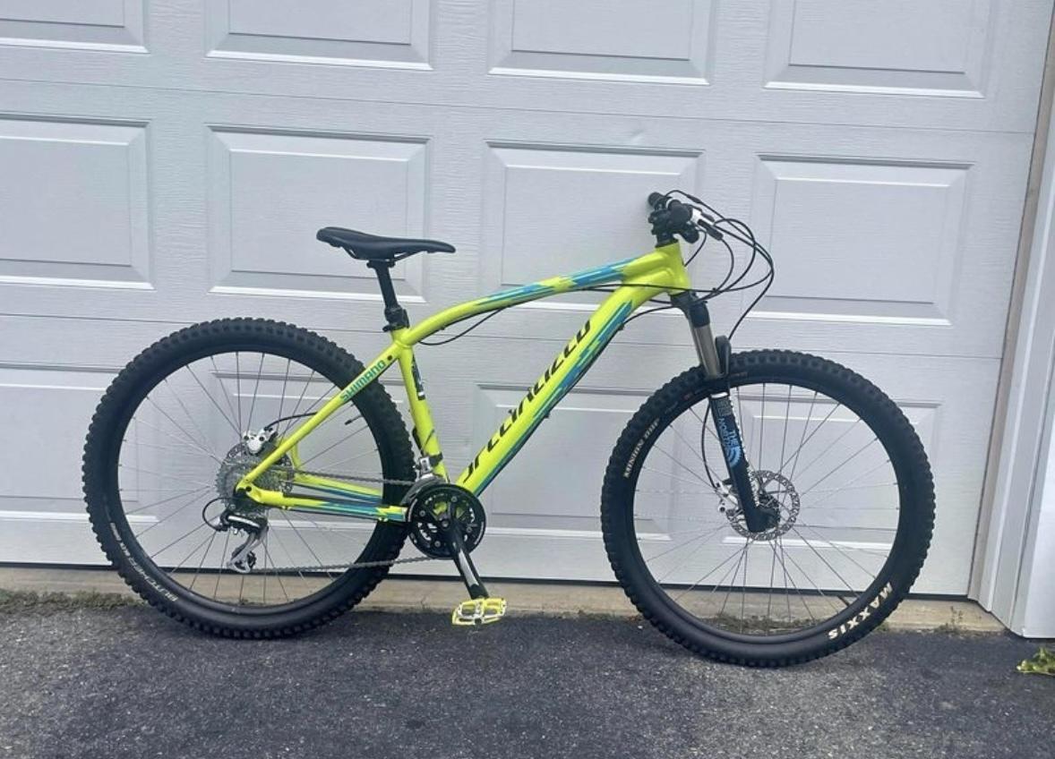 Specialized pitch sport Green and Blue