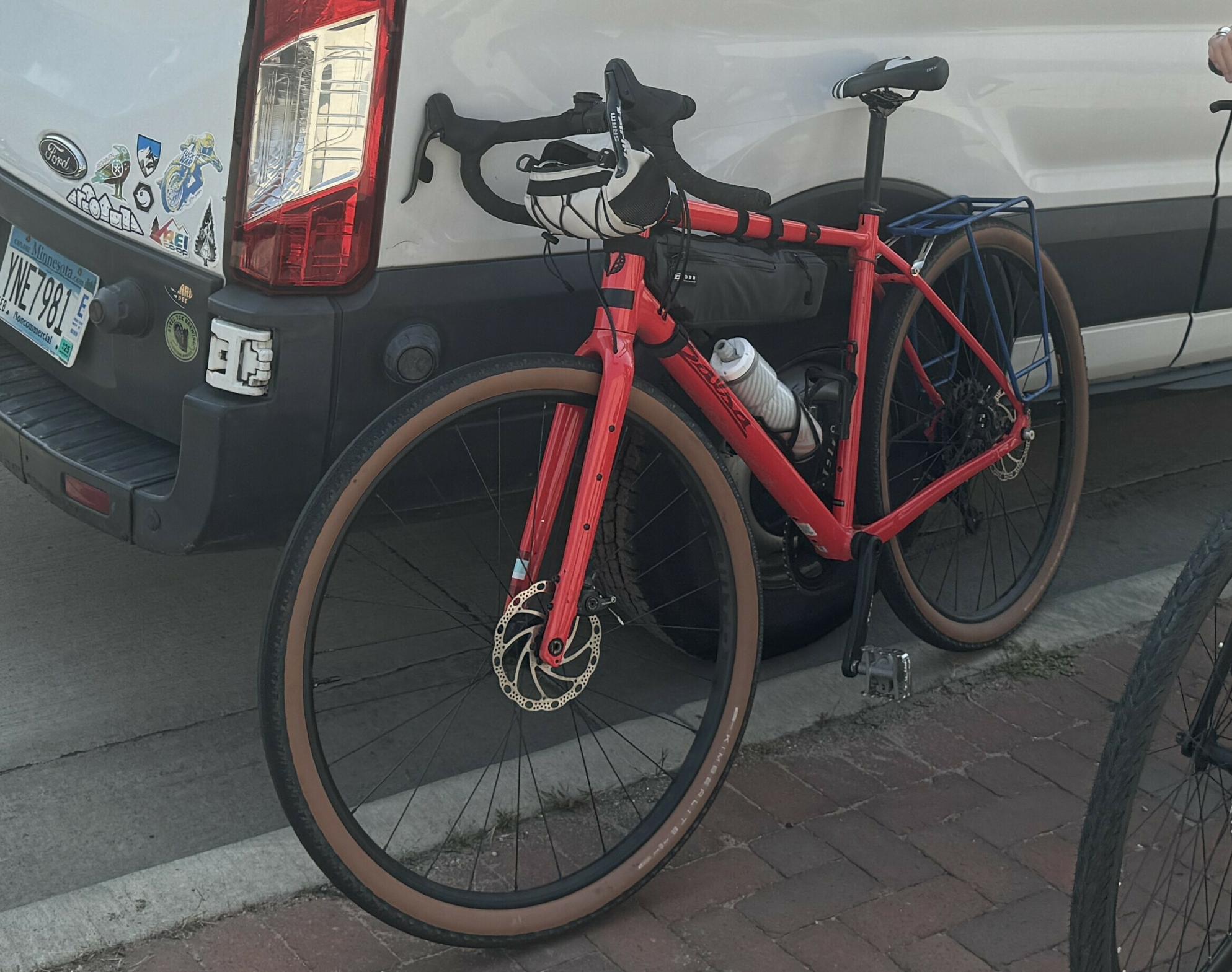 2023 Salsa Journeyer Red