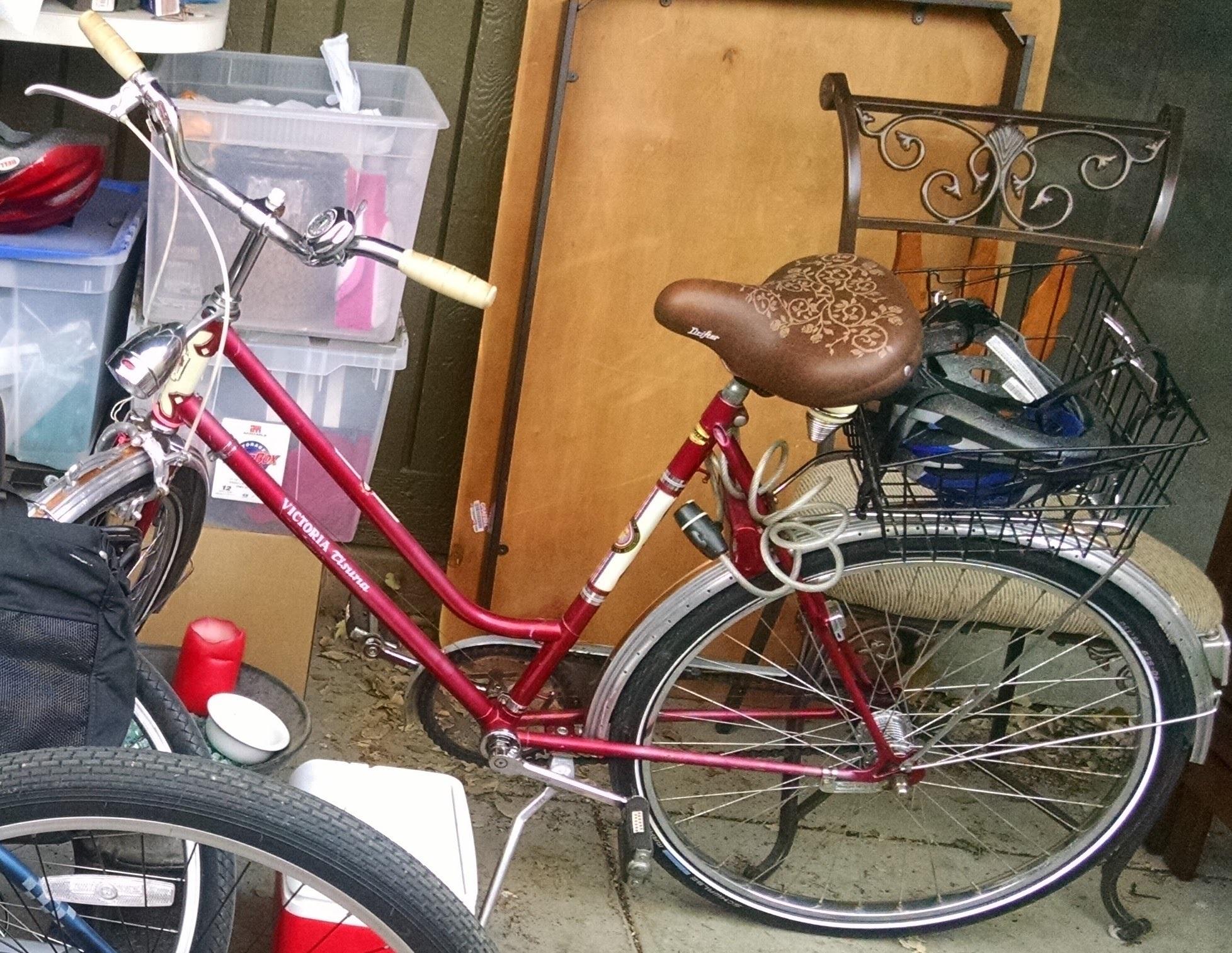 1965 Victoria Tisuna, city bike Red