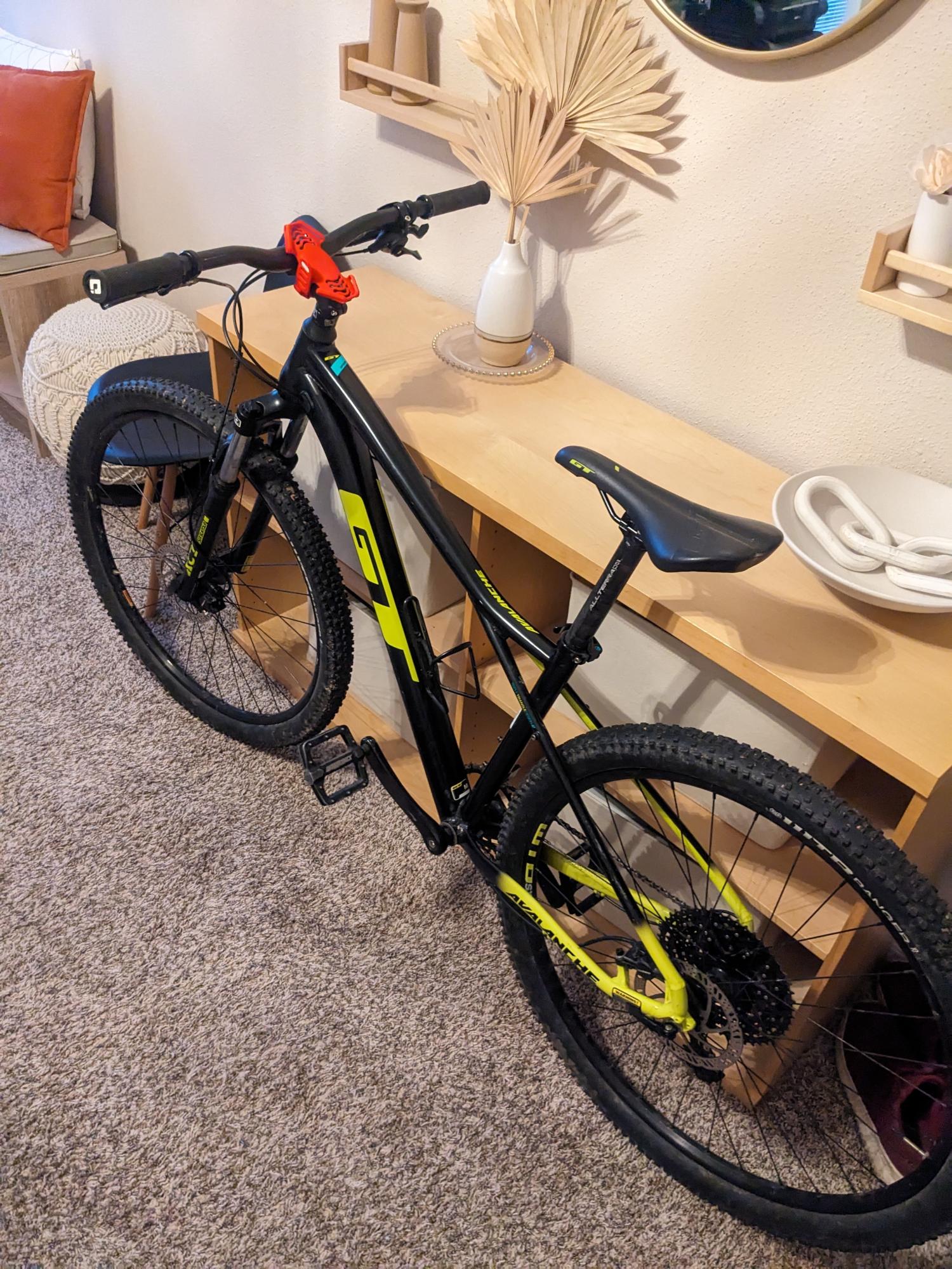 2020 GT Bicycles Avalanche Black and Yellow or Gold