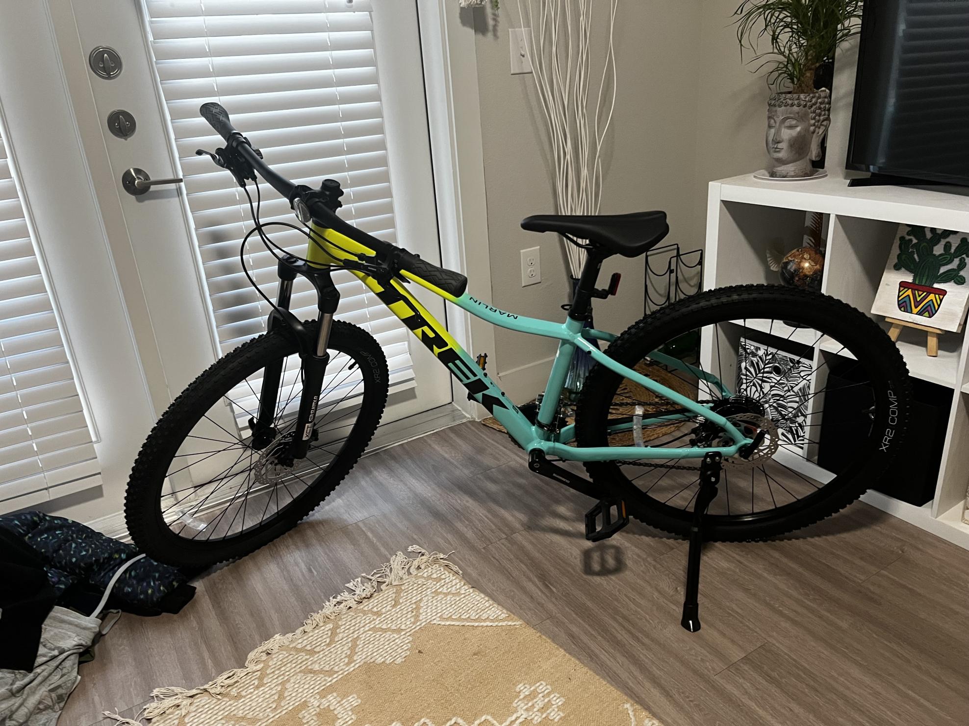 2023 Trek Marlin 5 Blue