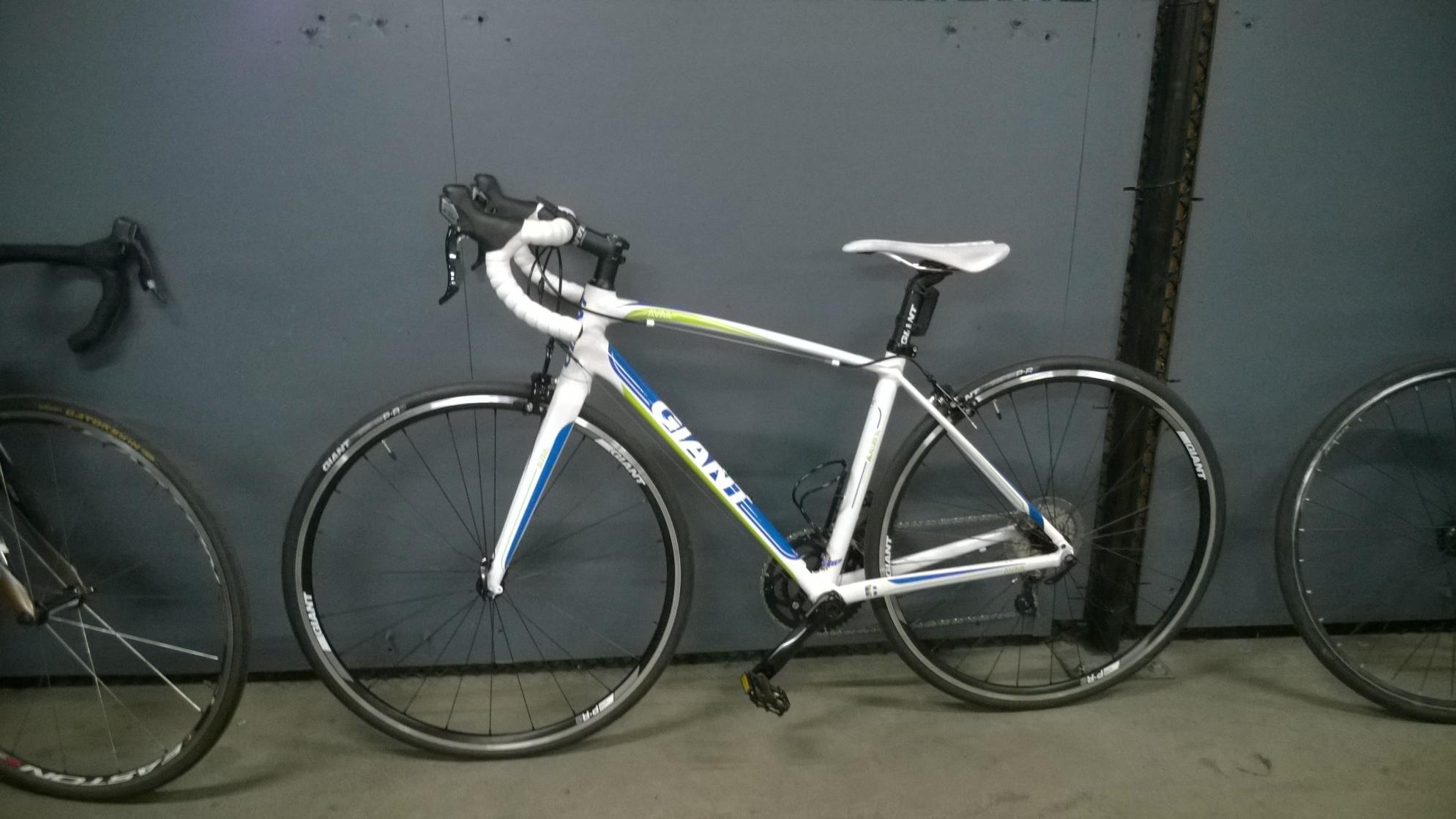 2014 Giant Avail 1 White